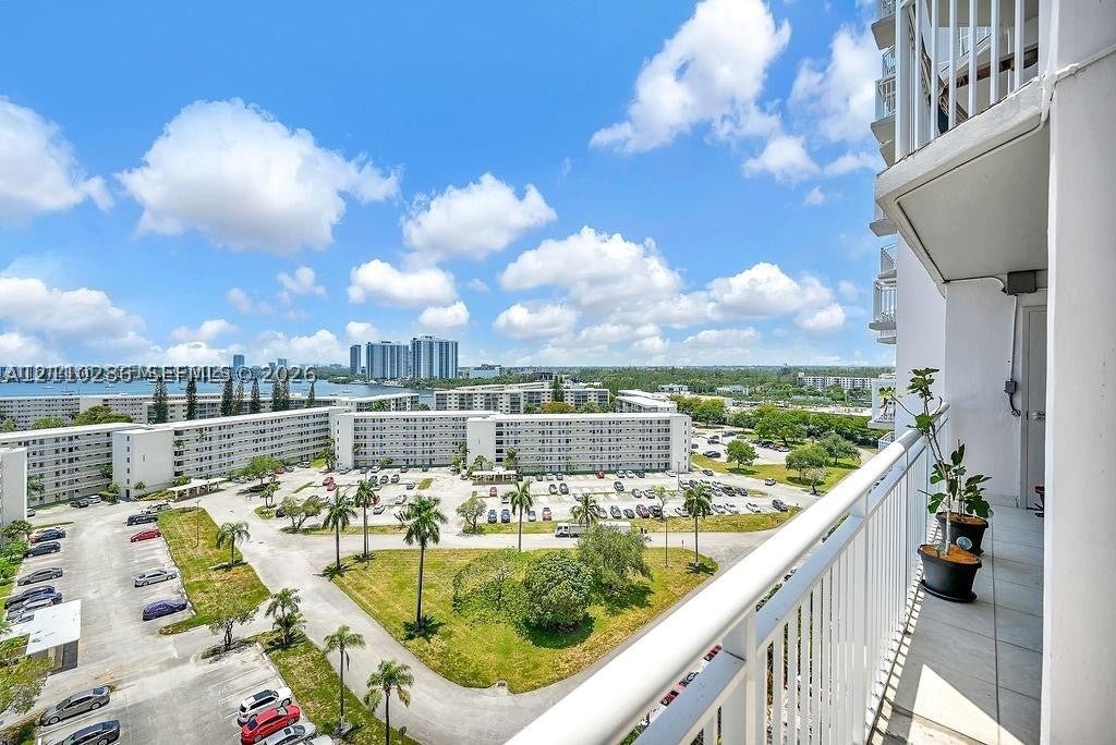 18041 Biscayne Blvd 1201 — photo