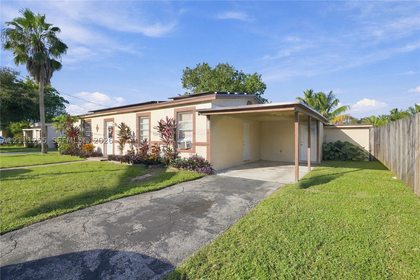 1813 E River Dr — photo