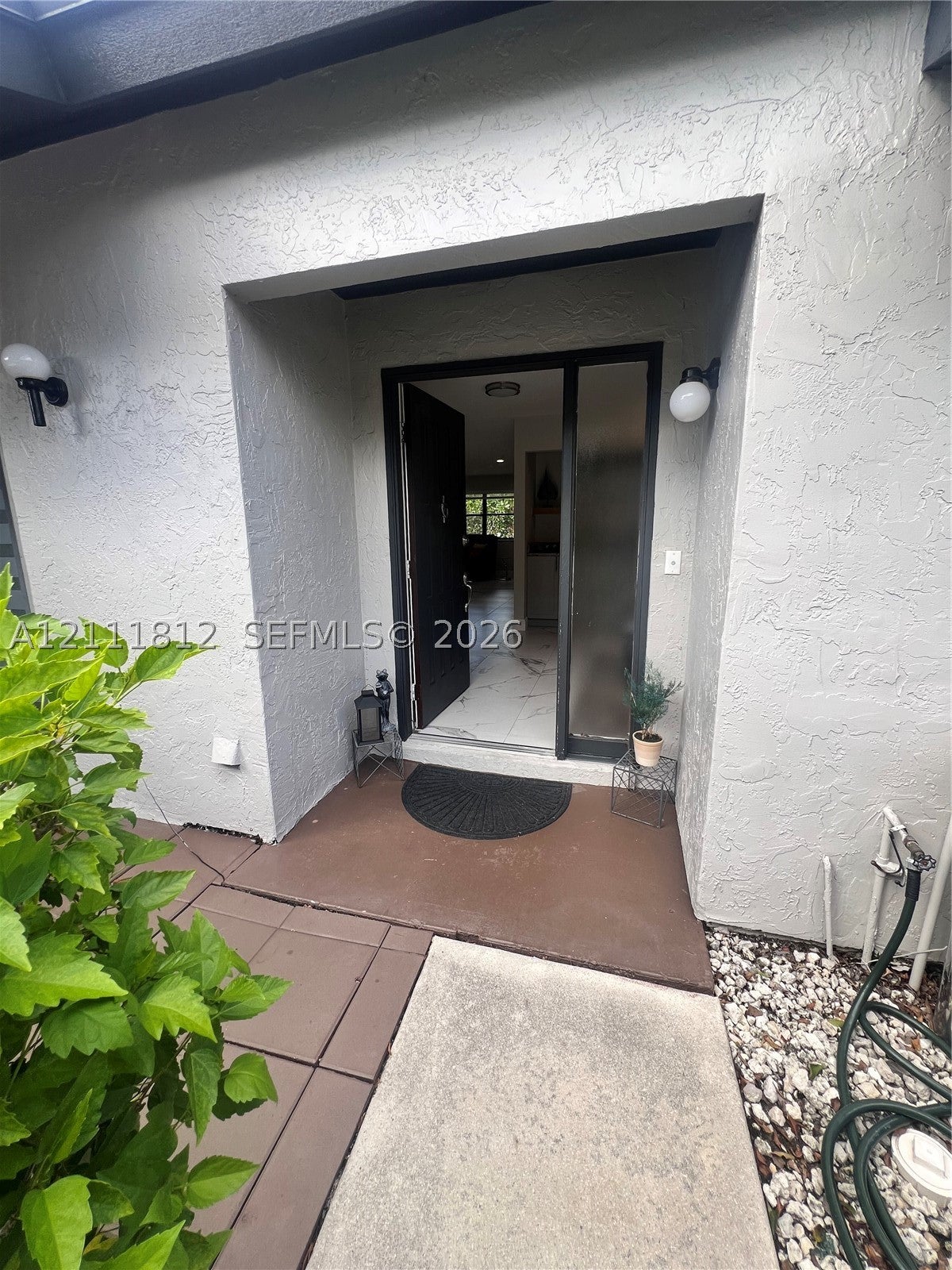 350 Quincy Ct — photo