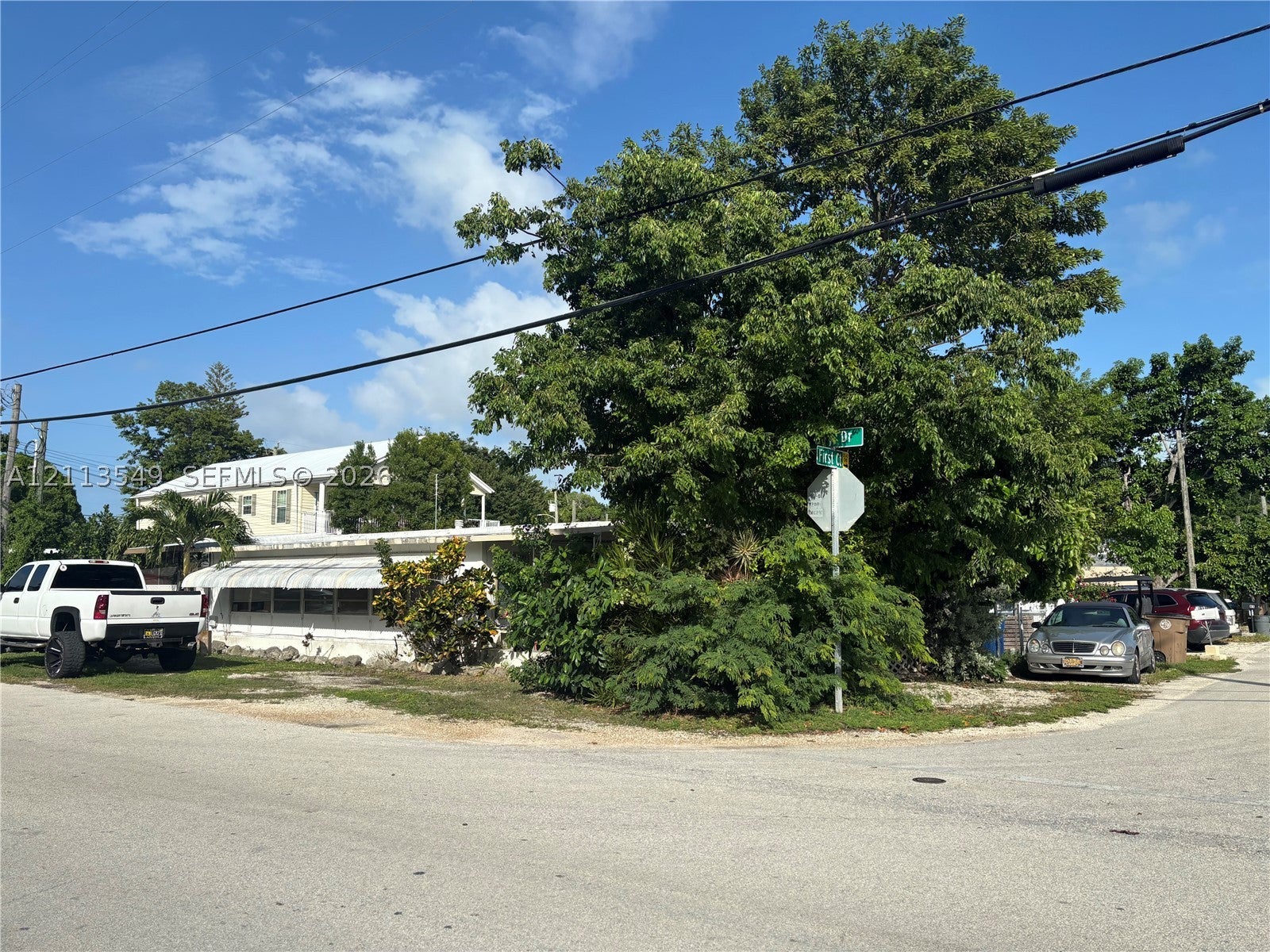 93 1st. Court — photo