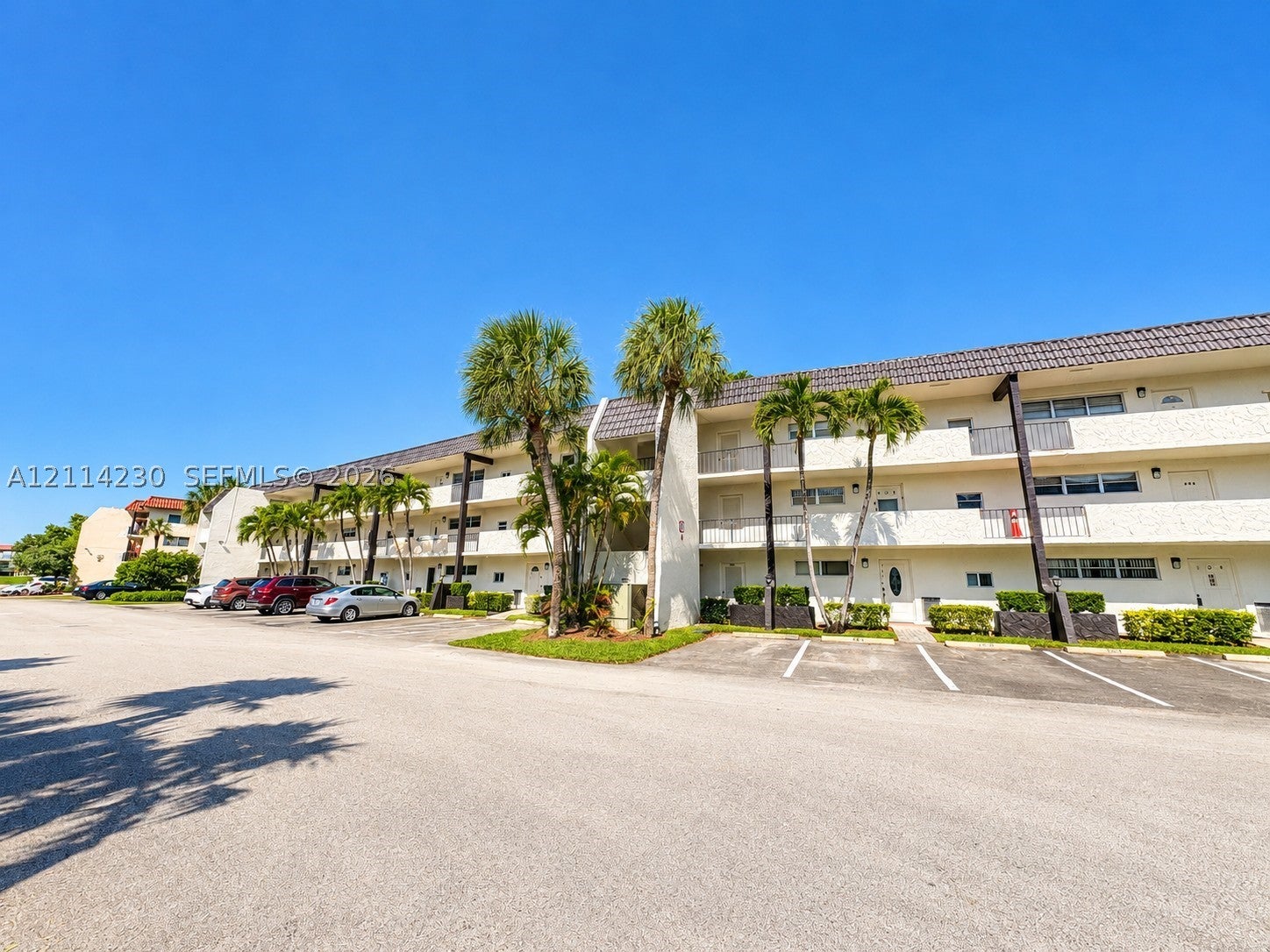 671 S Hollybrook Dr 206 — photo