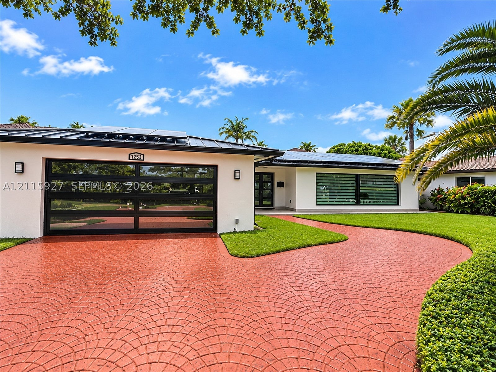 7253 Loch Ness Dr — photo
