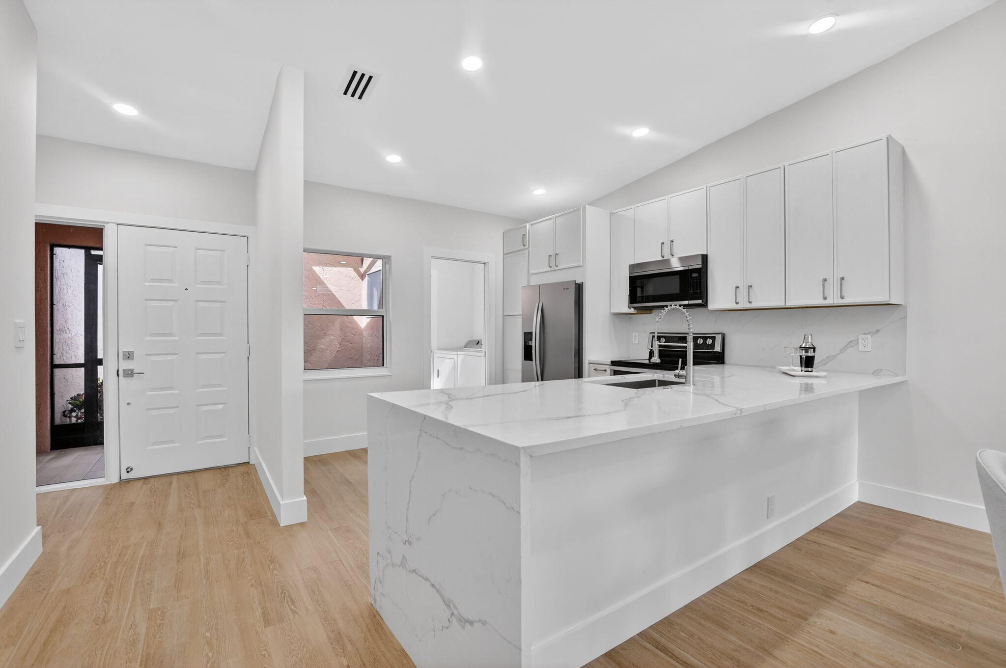 8188 Summerbreeze Lane — photo