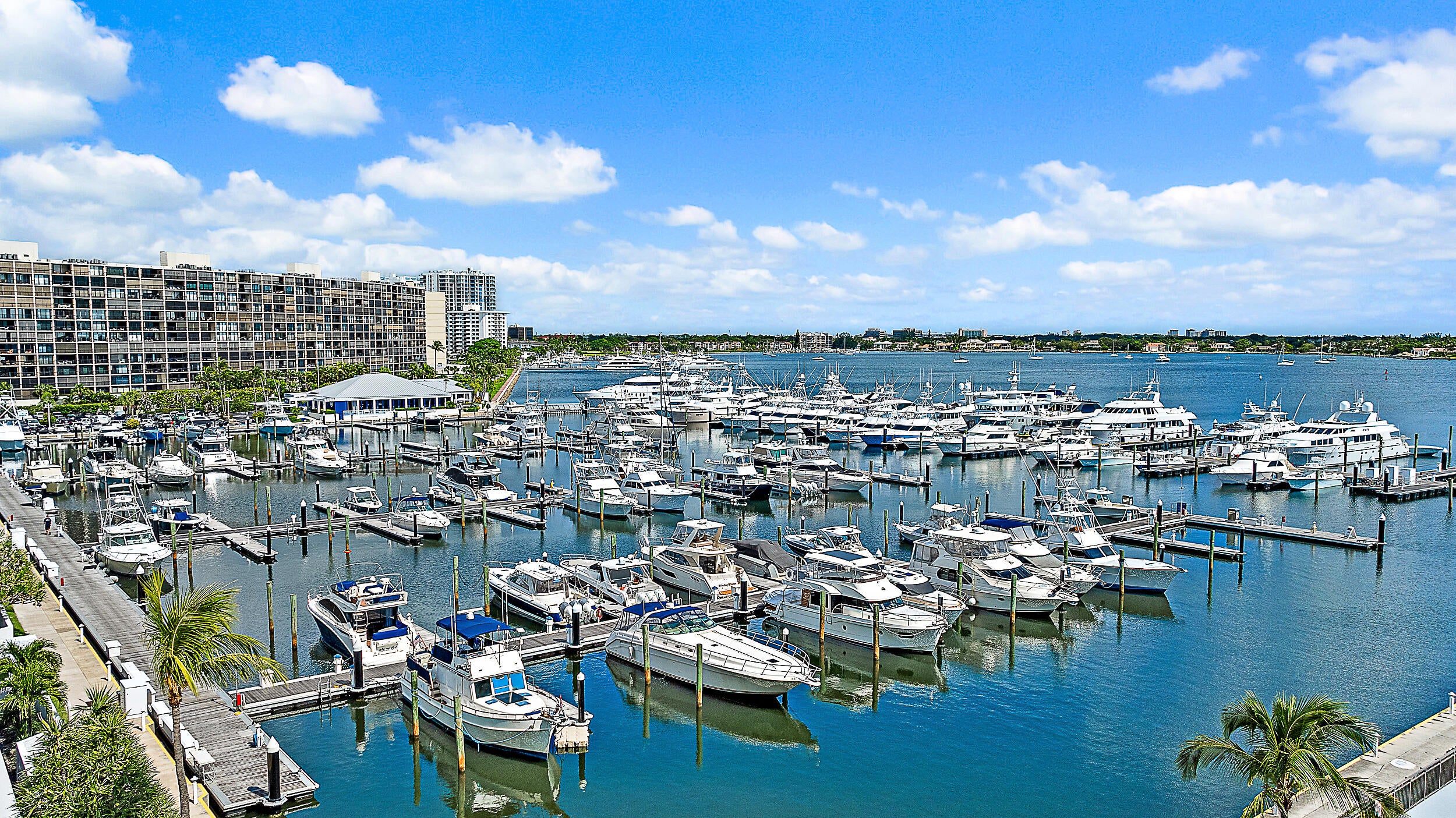 100 Lakeshore Drive 354 — photo