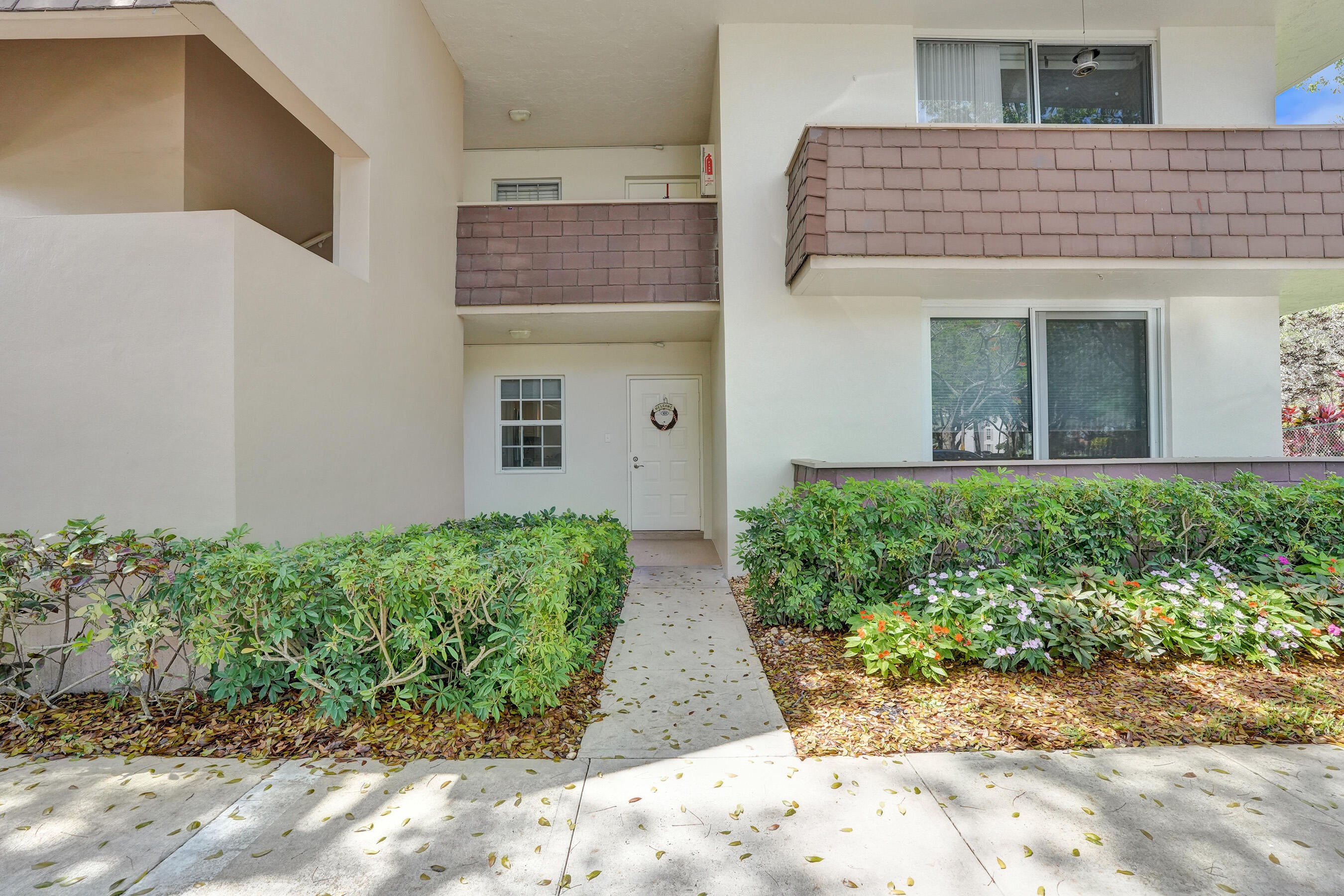 3621 Oaks Clubhouse Drive 101 — photo
