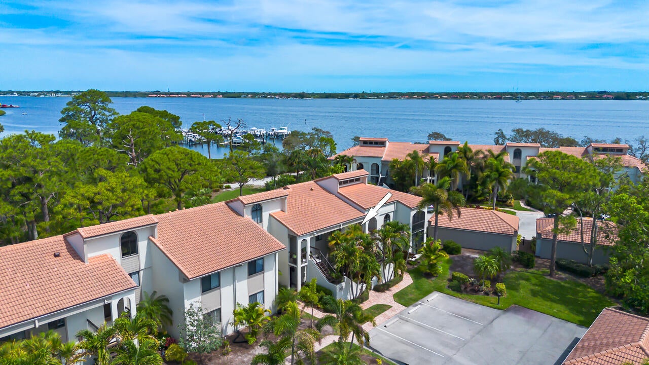 2516 NW Seagrass Drive 8B — photo
