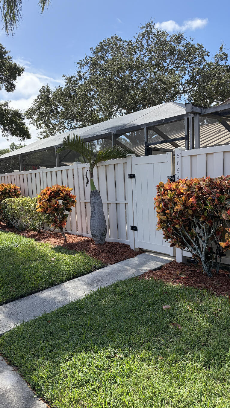 5654 Golden Eagle Circle — photo