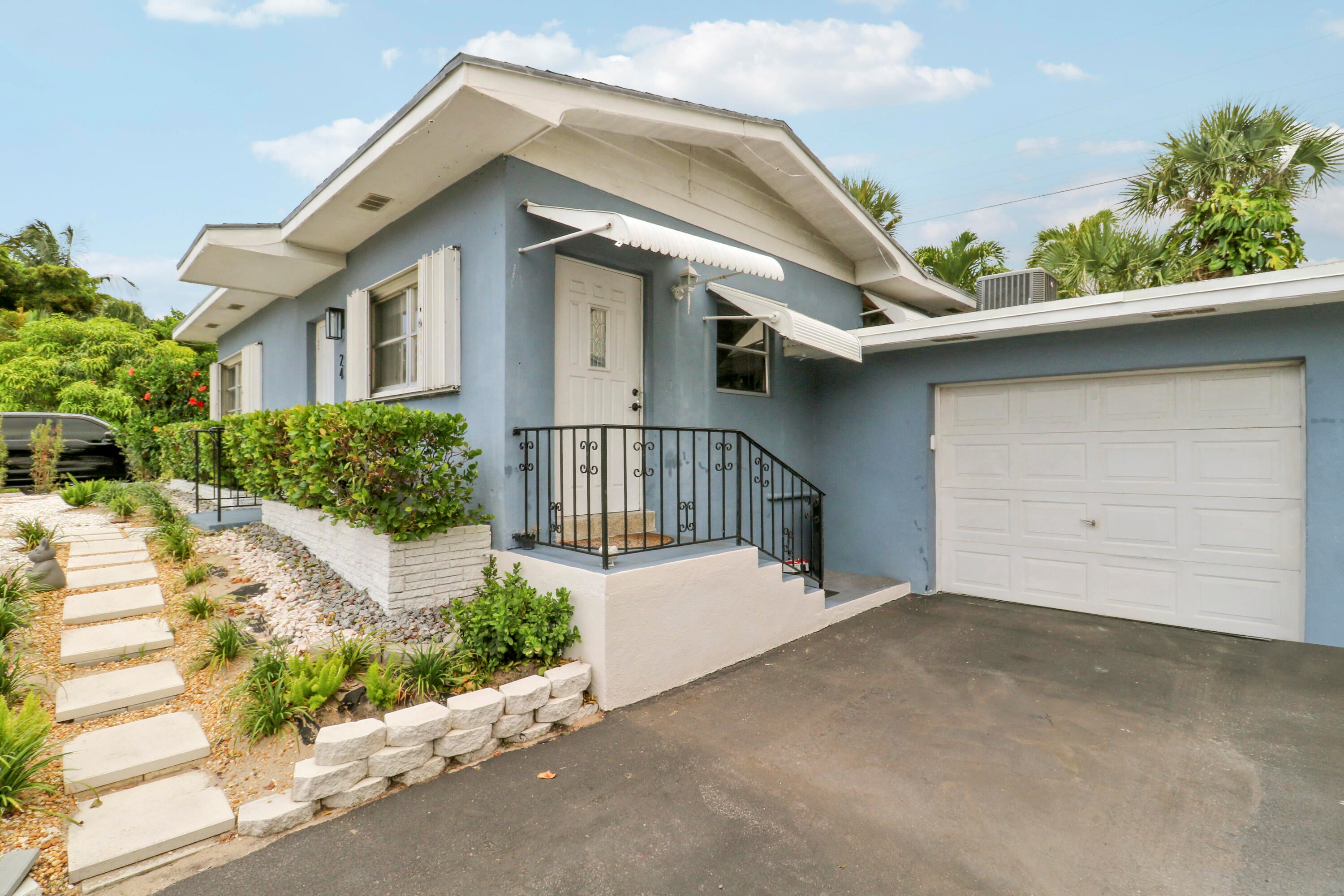 24 Douglas Drive — photo
