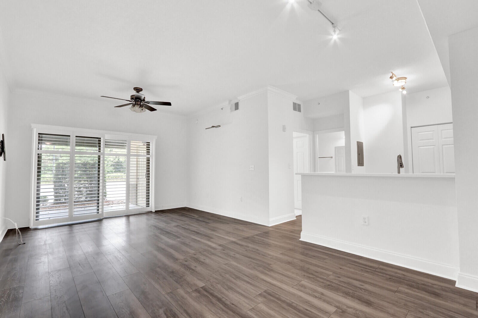 4903 Midtown Lane 3114 — photo