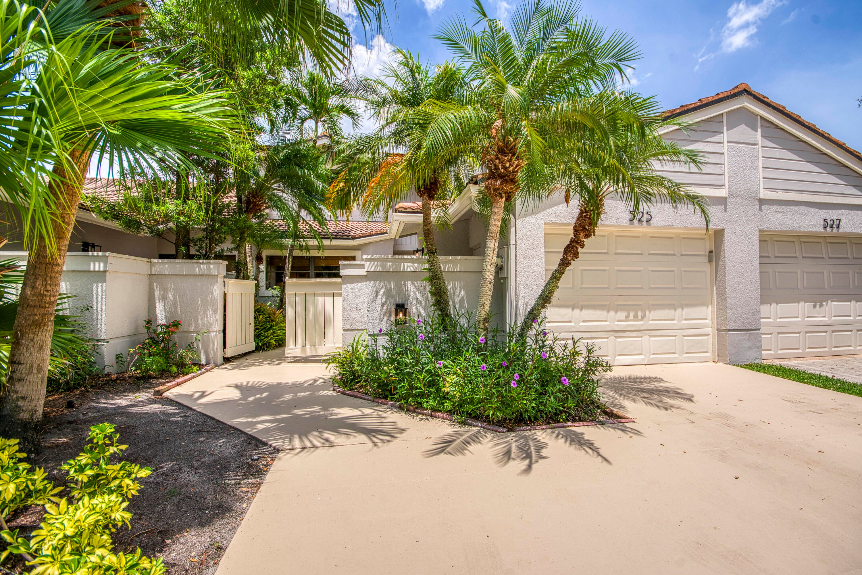 525 Prestwick Circle — photo