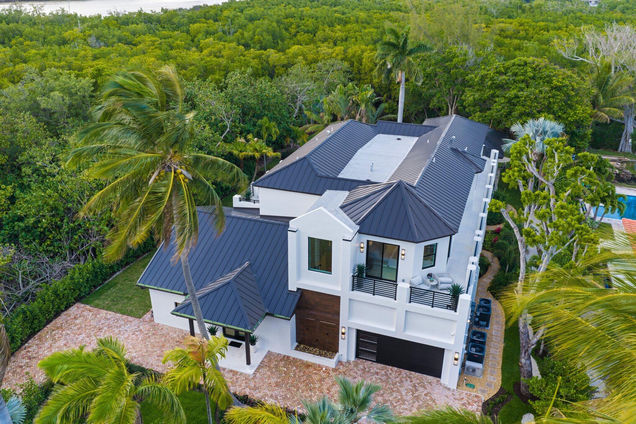 23 Coconut Lane — photo