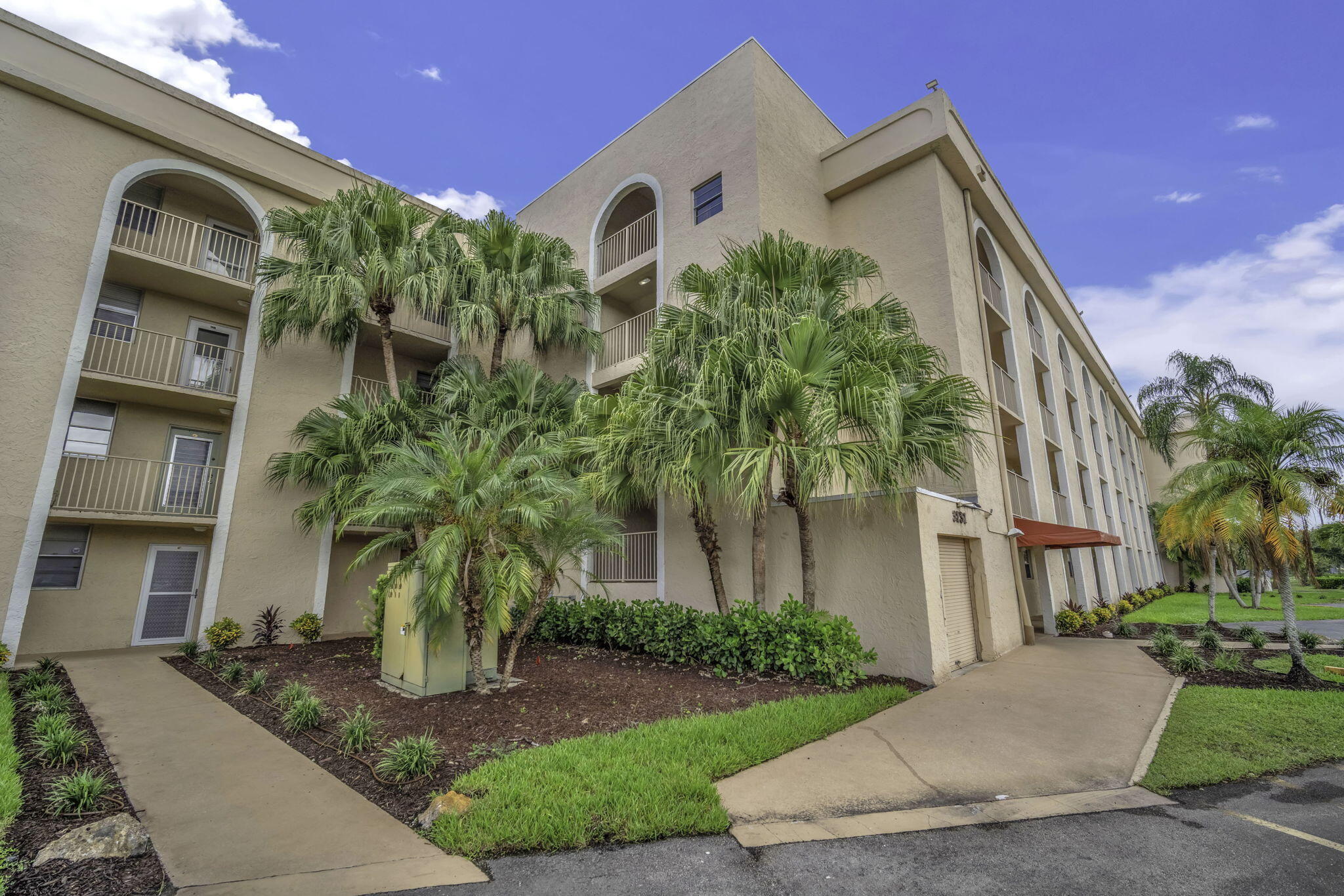 3231 Holiday Springs Boulevard 306 — photo