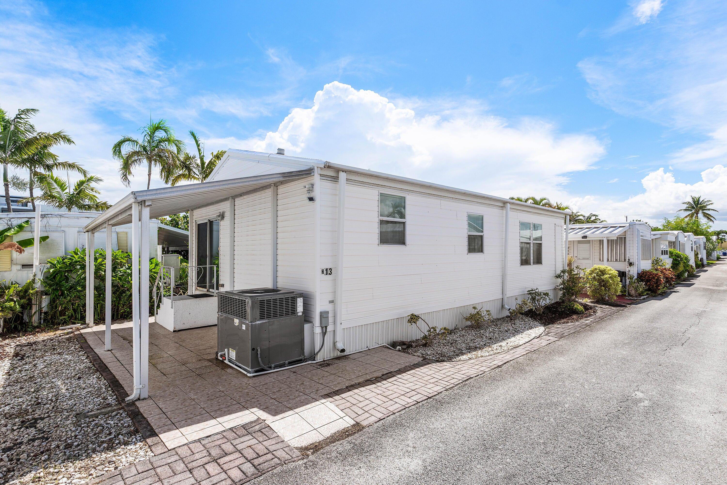 13 Hibiscus Drive H — photo
