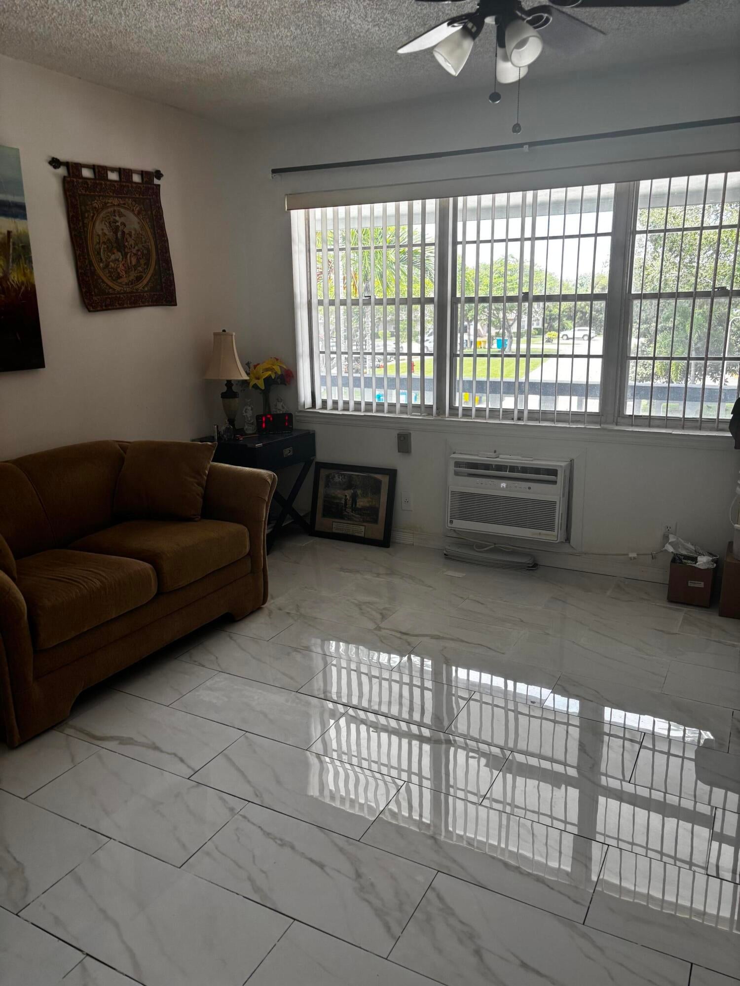 237 Northampton L — photo