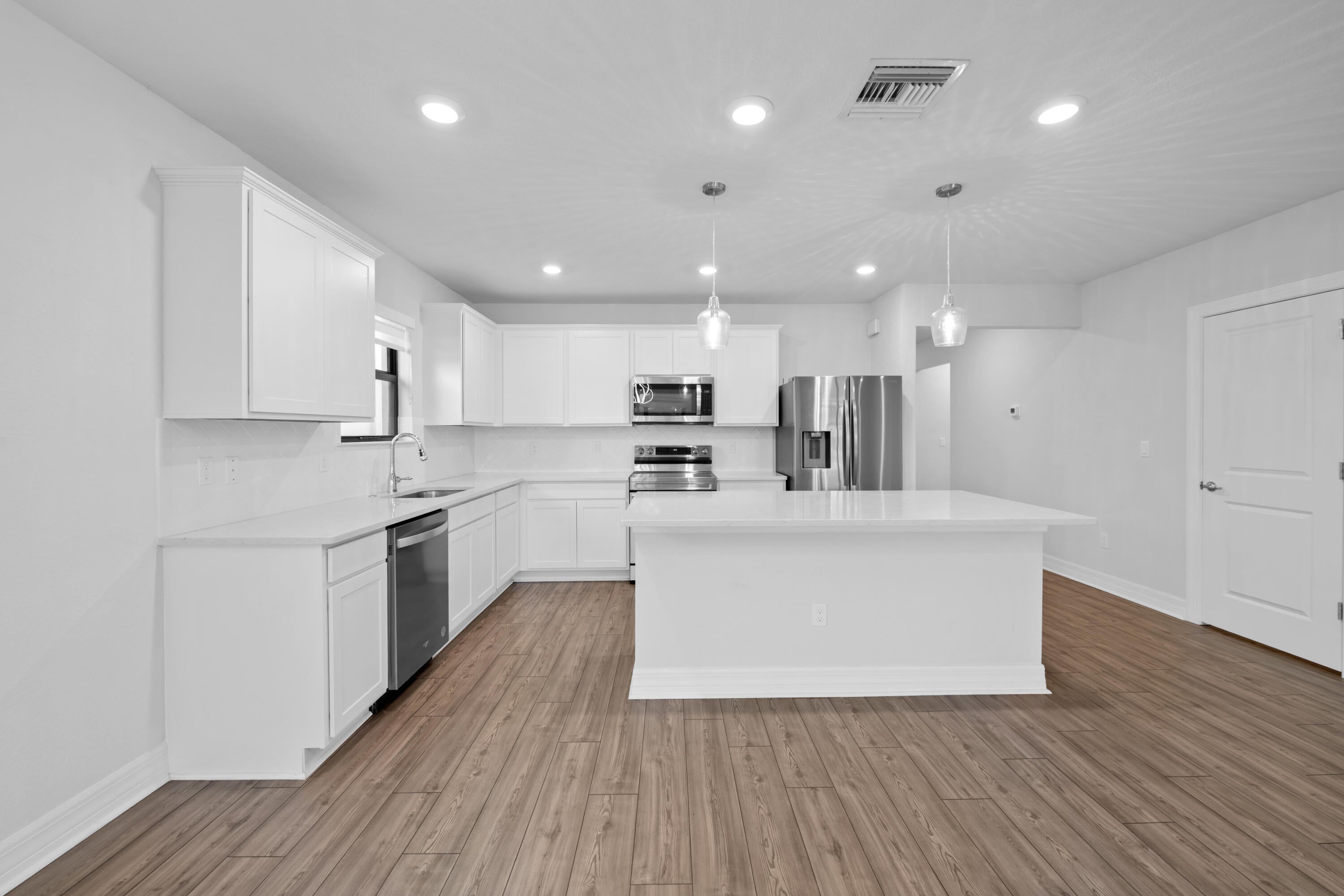 3125 Buttonwood Court — photo