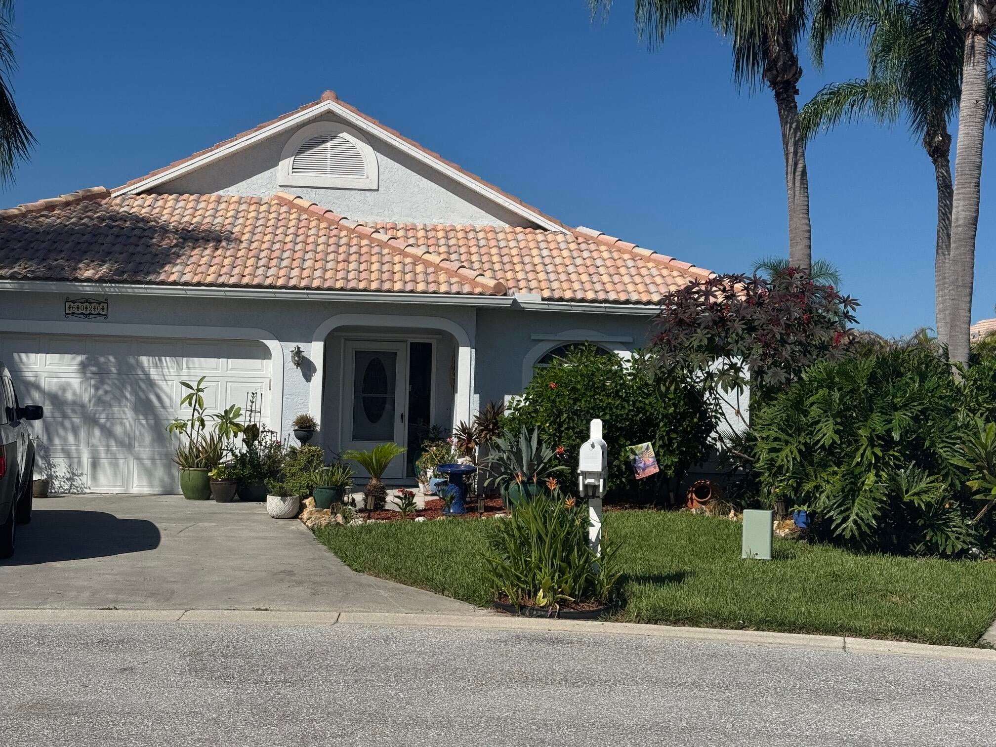 6020 SE Walkers Cay Court — photo