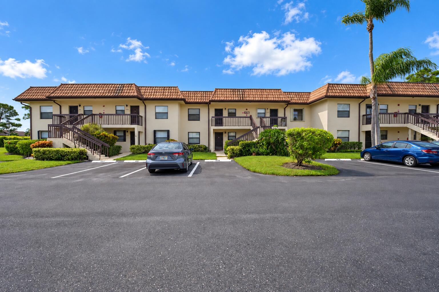 7094 Golf Colony Court 103 — photo