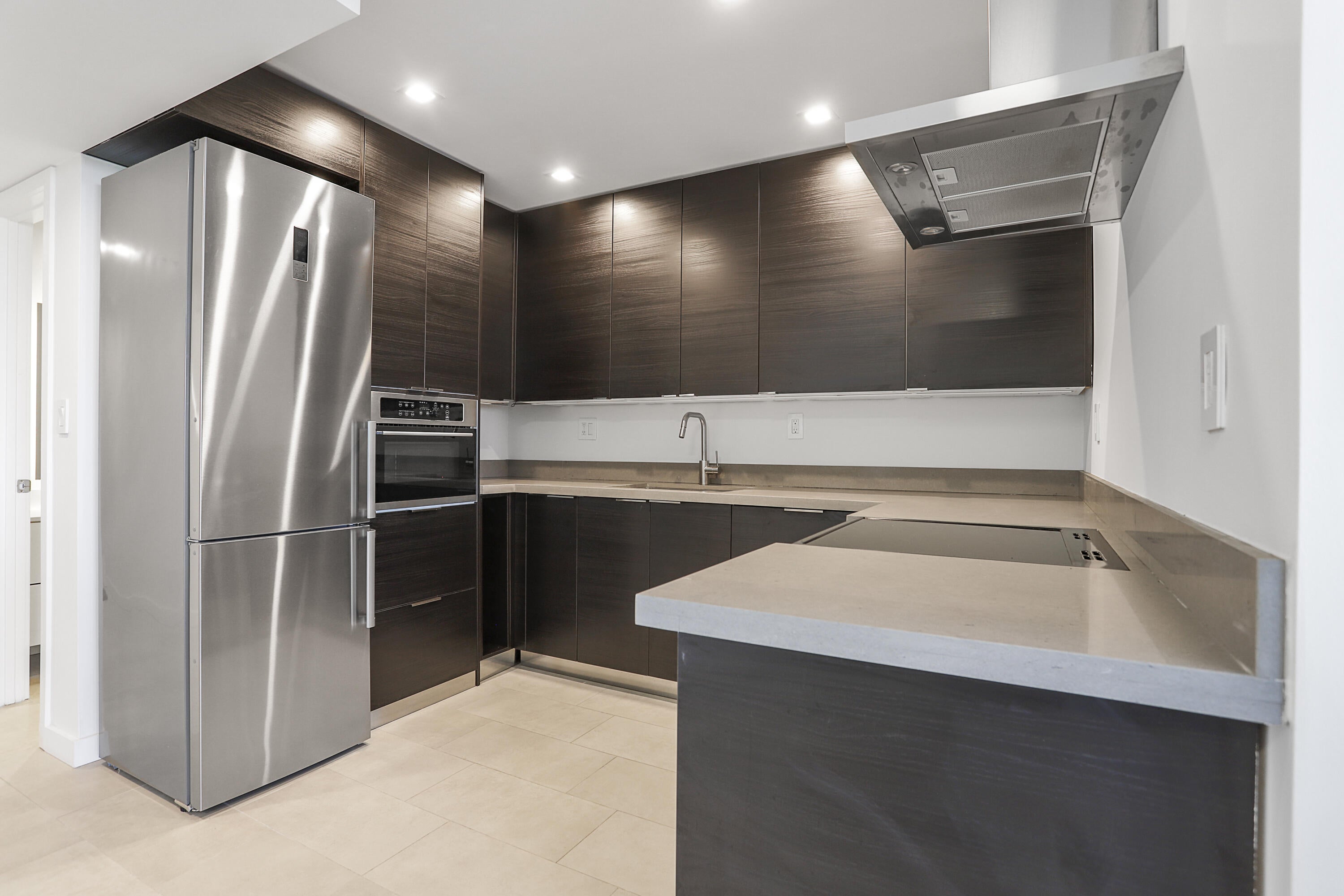 3001 W Rolling Hills Circle 708 — photo