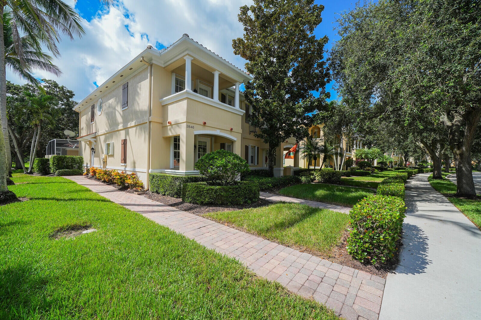 3846 Greenway Drive — photo