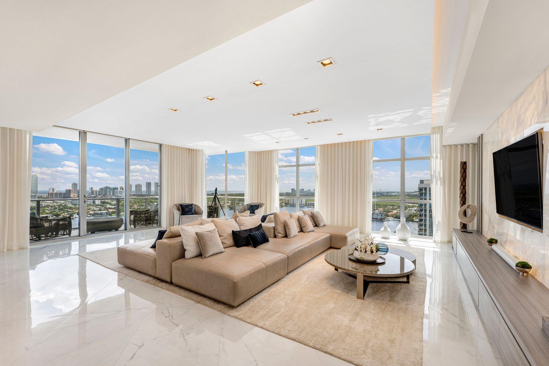 17301 Biscayne Boulevard Ph-7 — photo