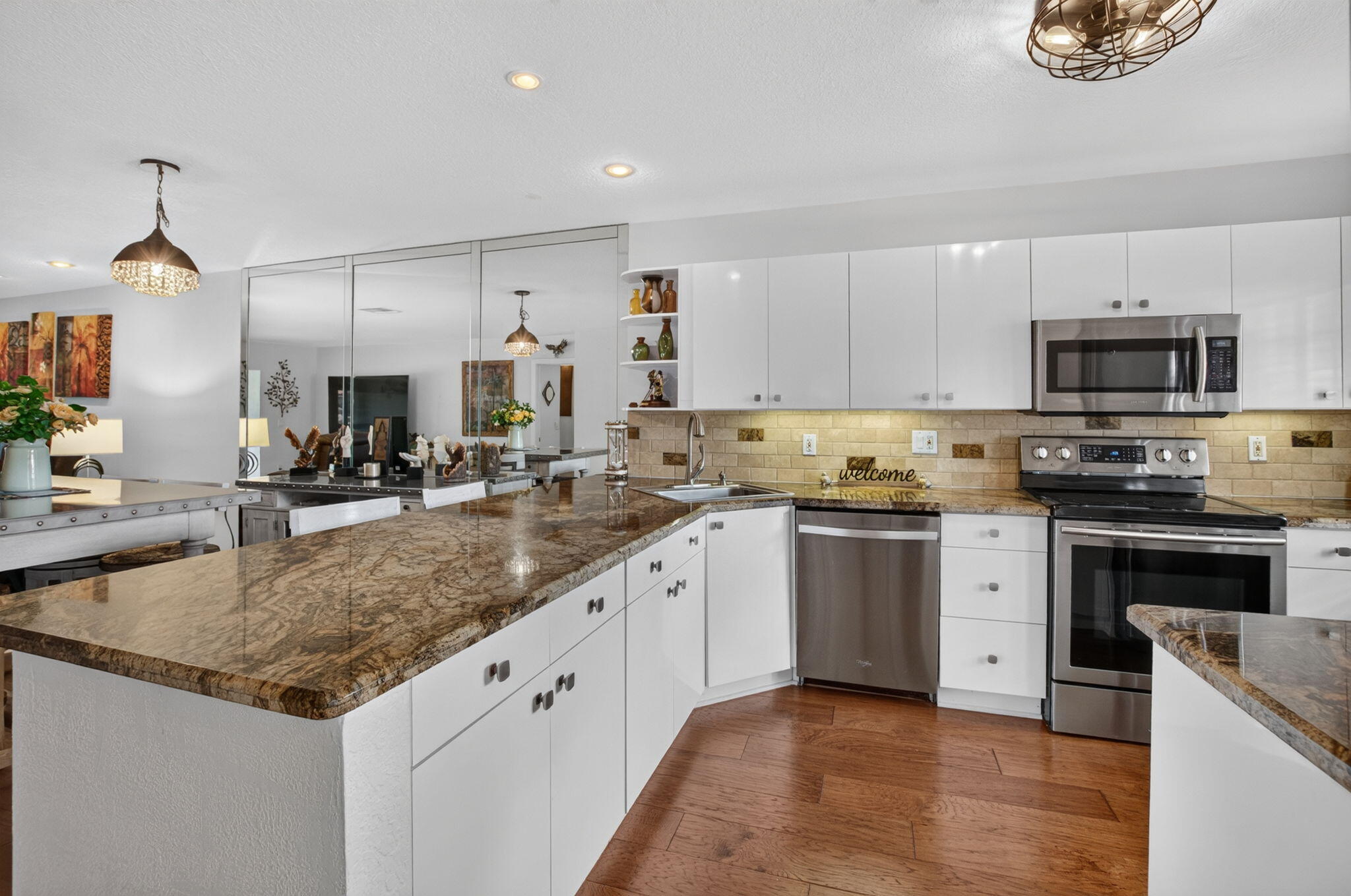 9259 Vista Del Lago 18D — photo
