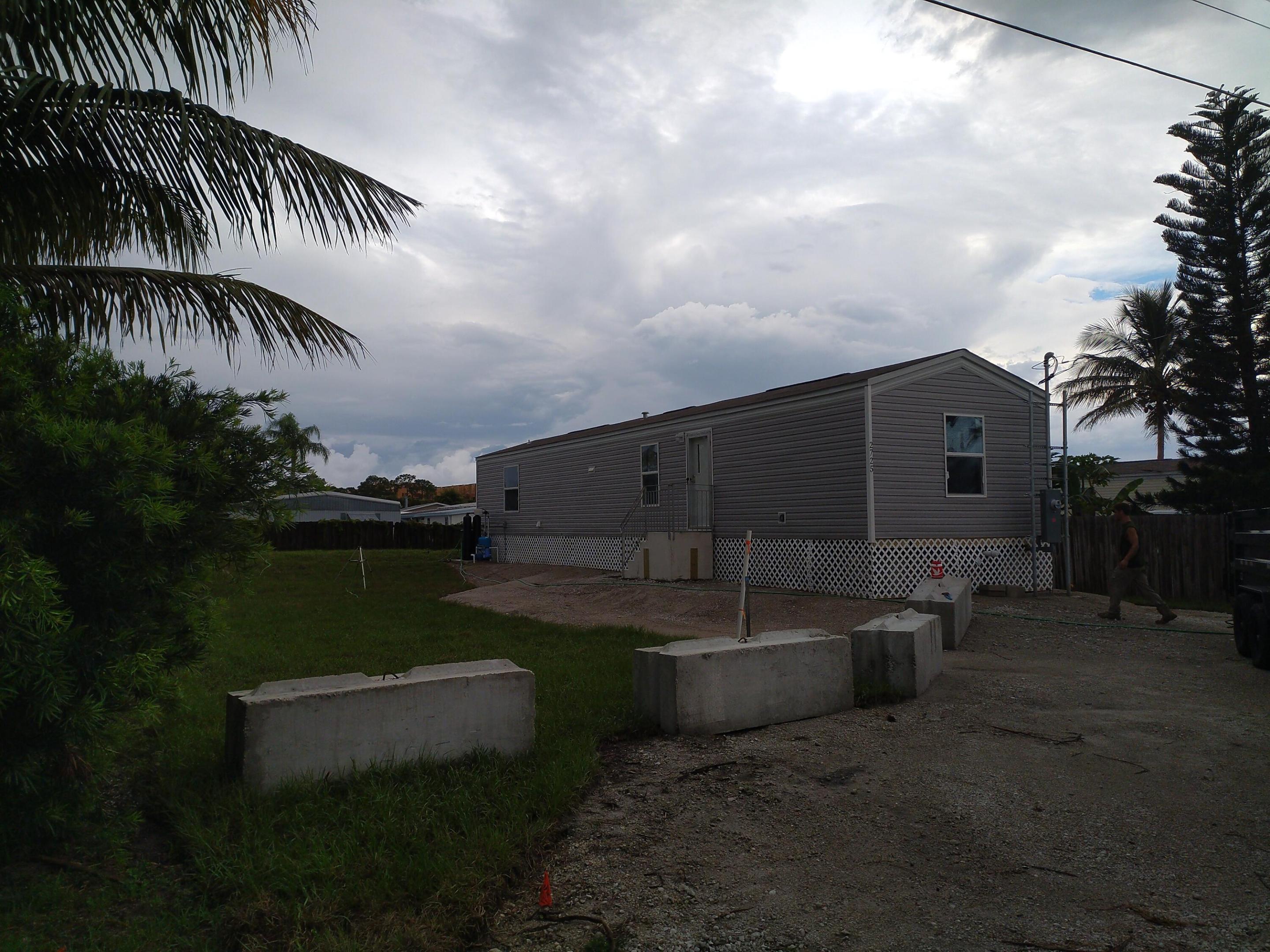 2725 SE Carroll Street — photo