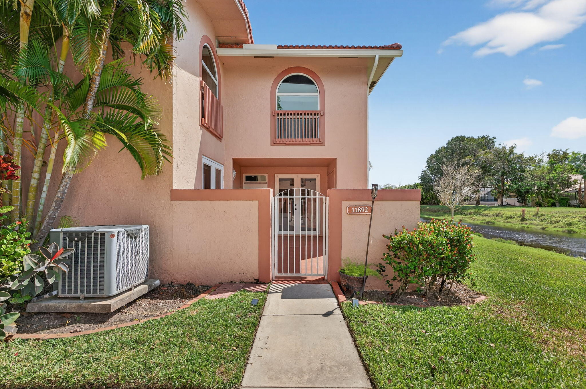 11892 Royal Palm Boulevard 11892 — photo