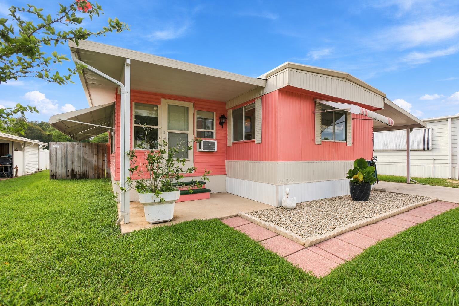 7305 SE Redbird Circle — photo