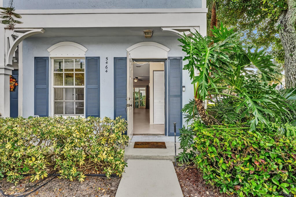 5464 Jubilee Way 221 — photo