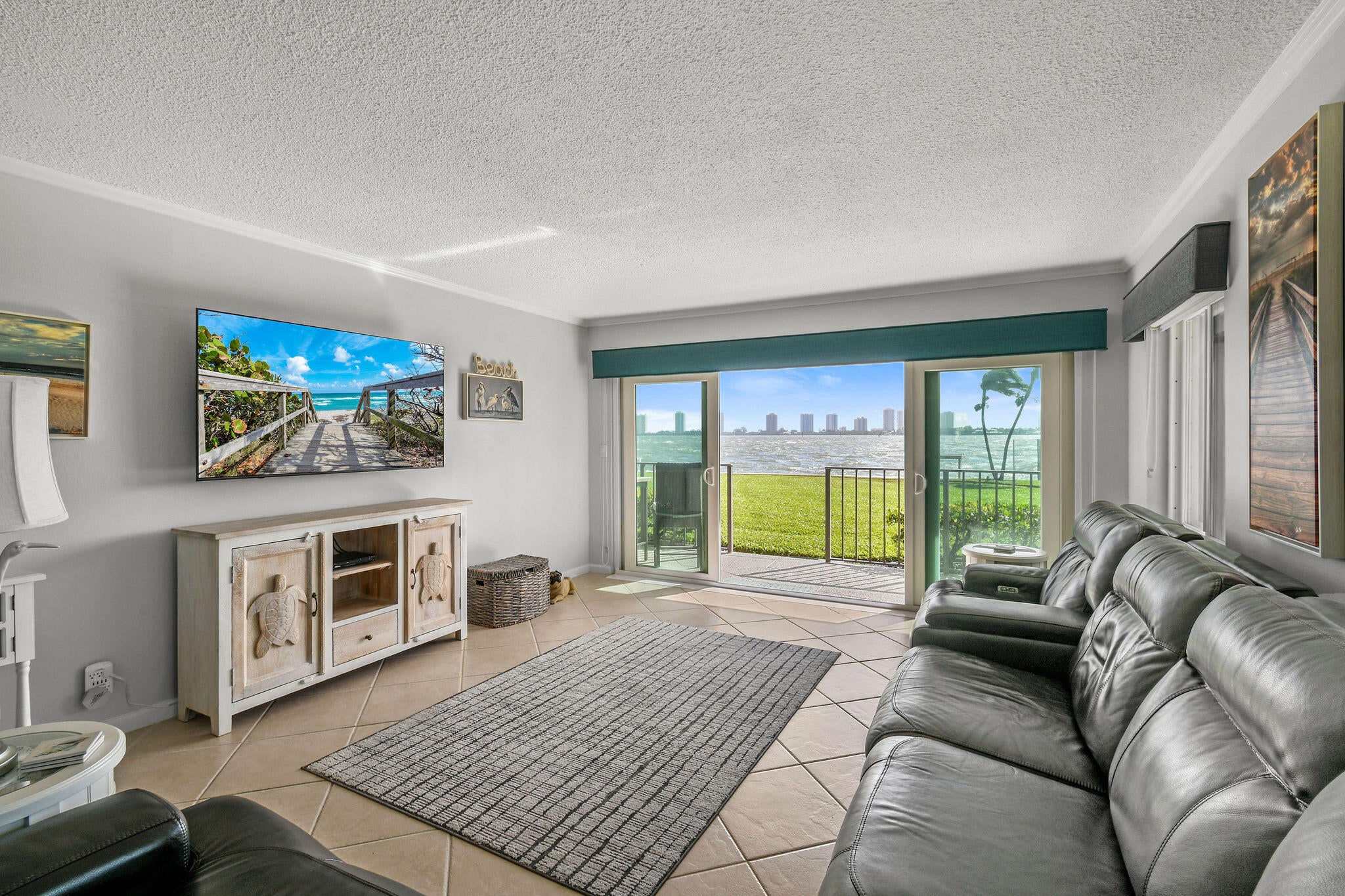 801 Lake Shore Drive 109 — photo