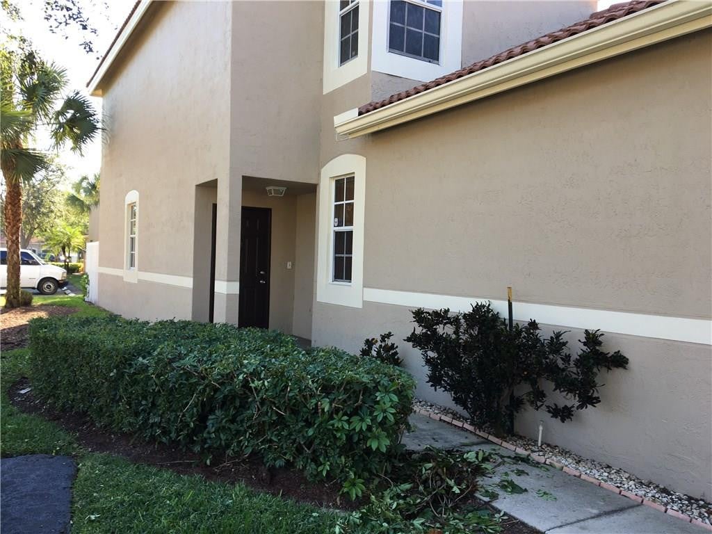 901 Sevilla Circle — photo