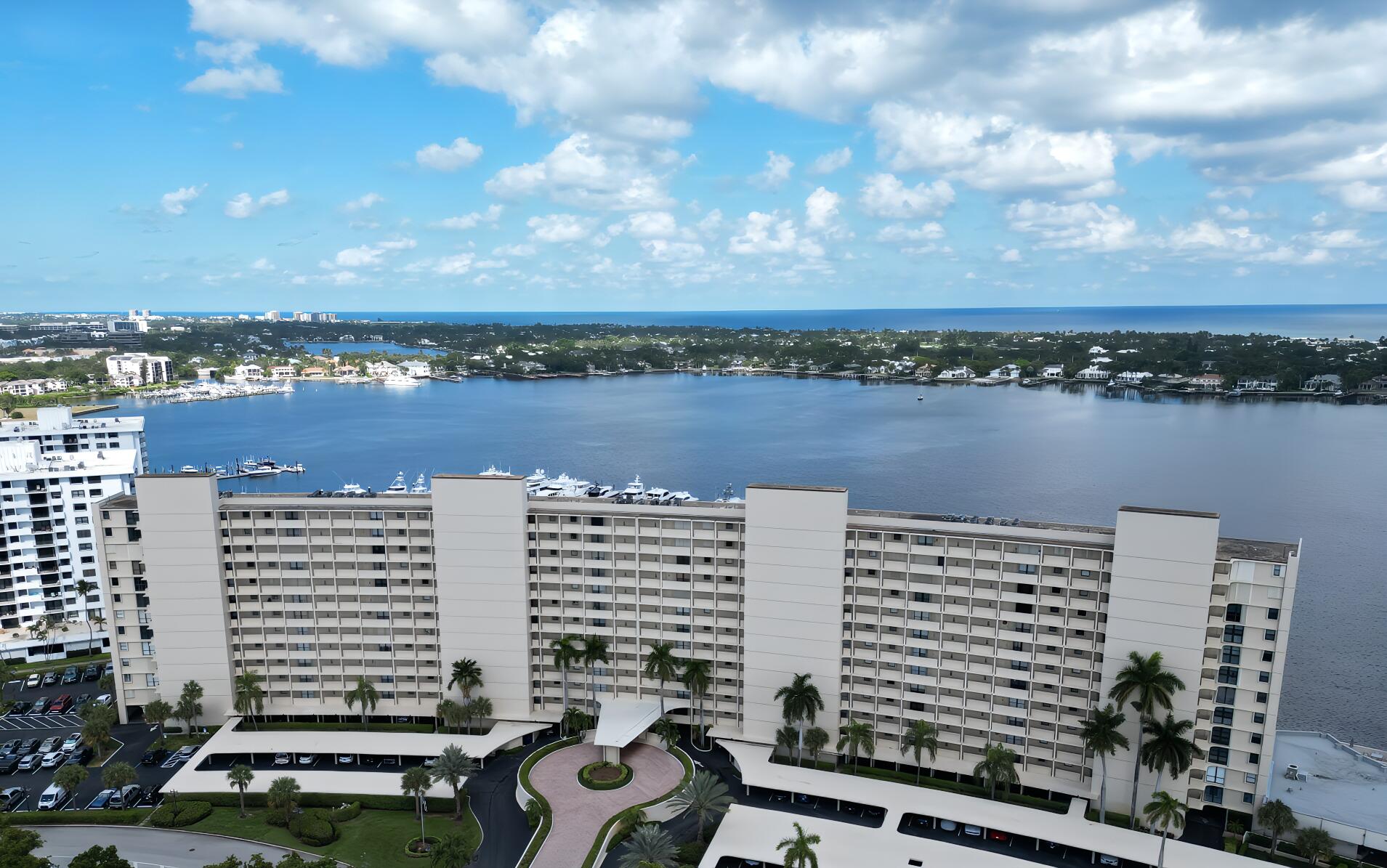 132 Lakeshore Drive 617 — photo