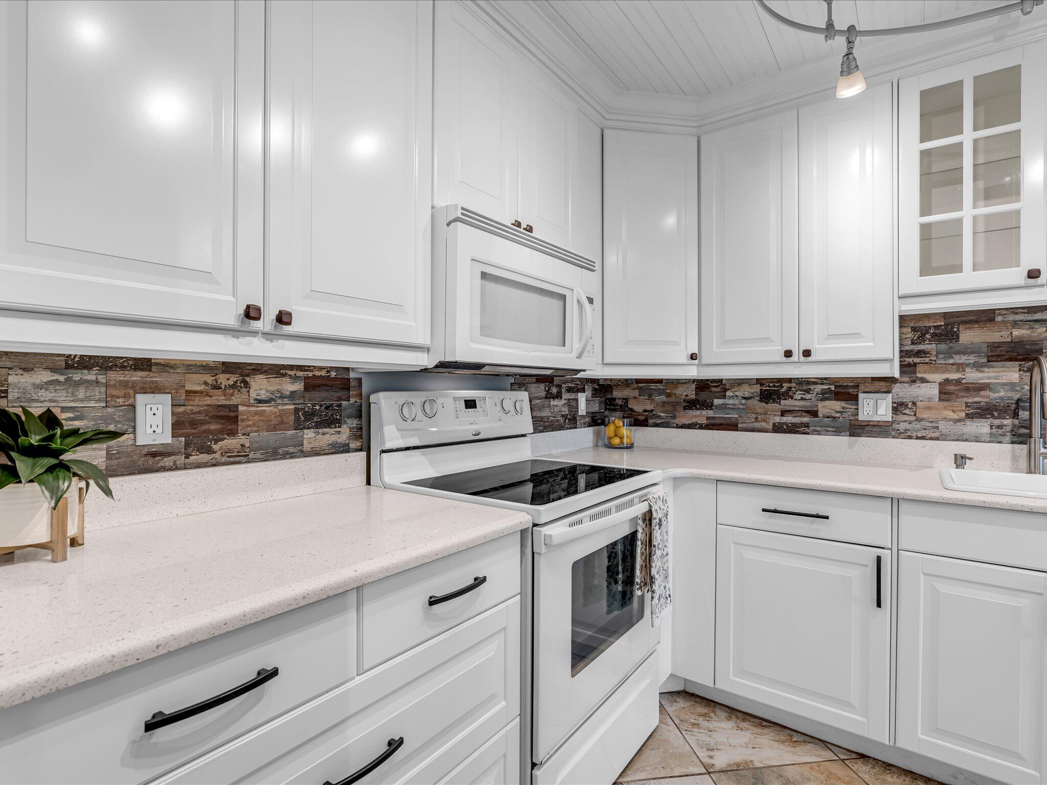 1151 Calamondin Terrace 103 — photo
