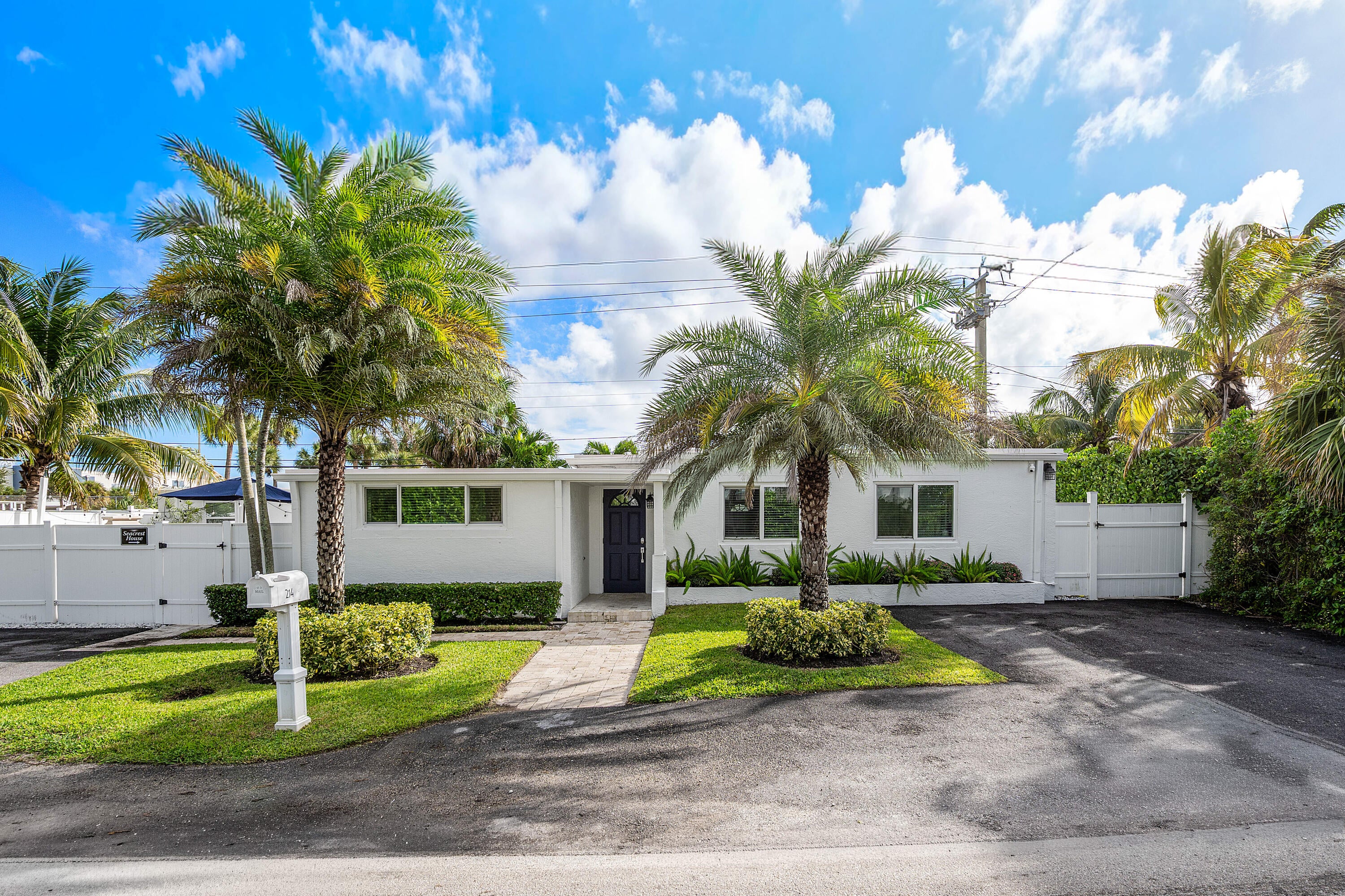 214 Seacrest Lane — photo