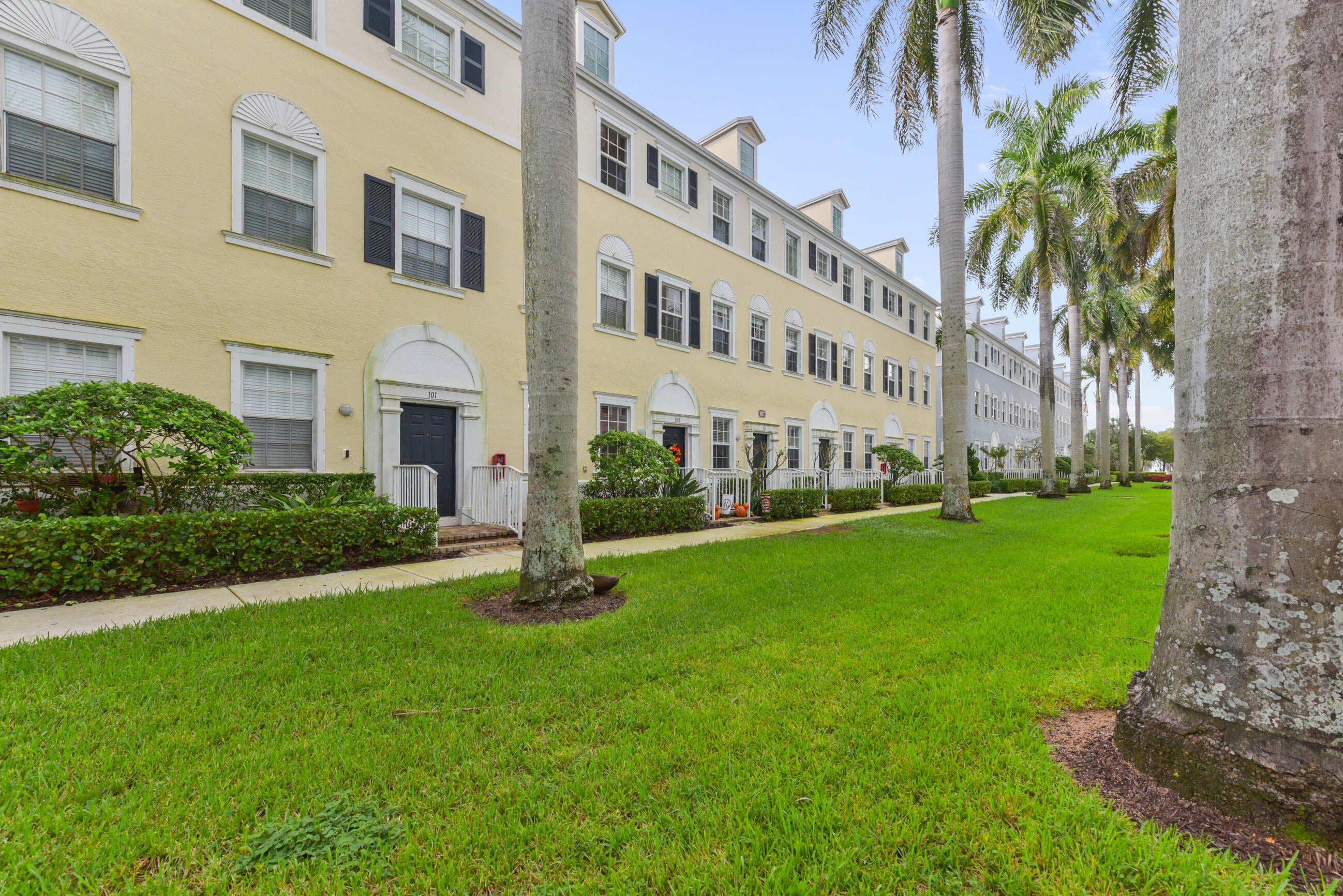 107 Pond Apple Lane 102 — photo