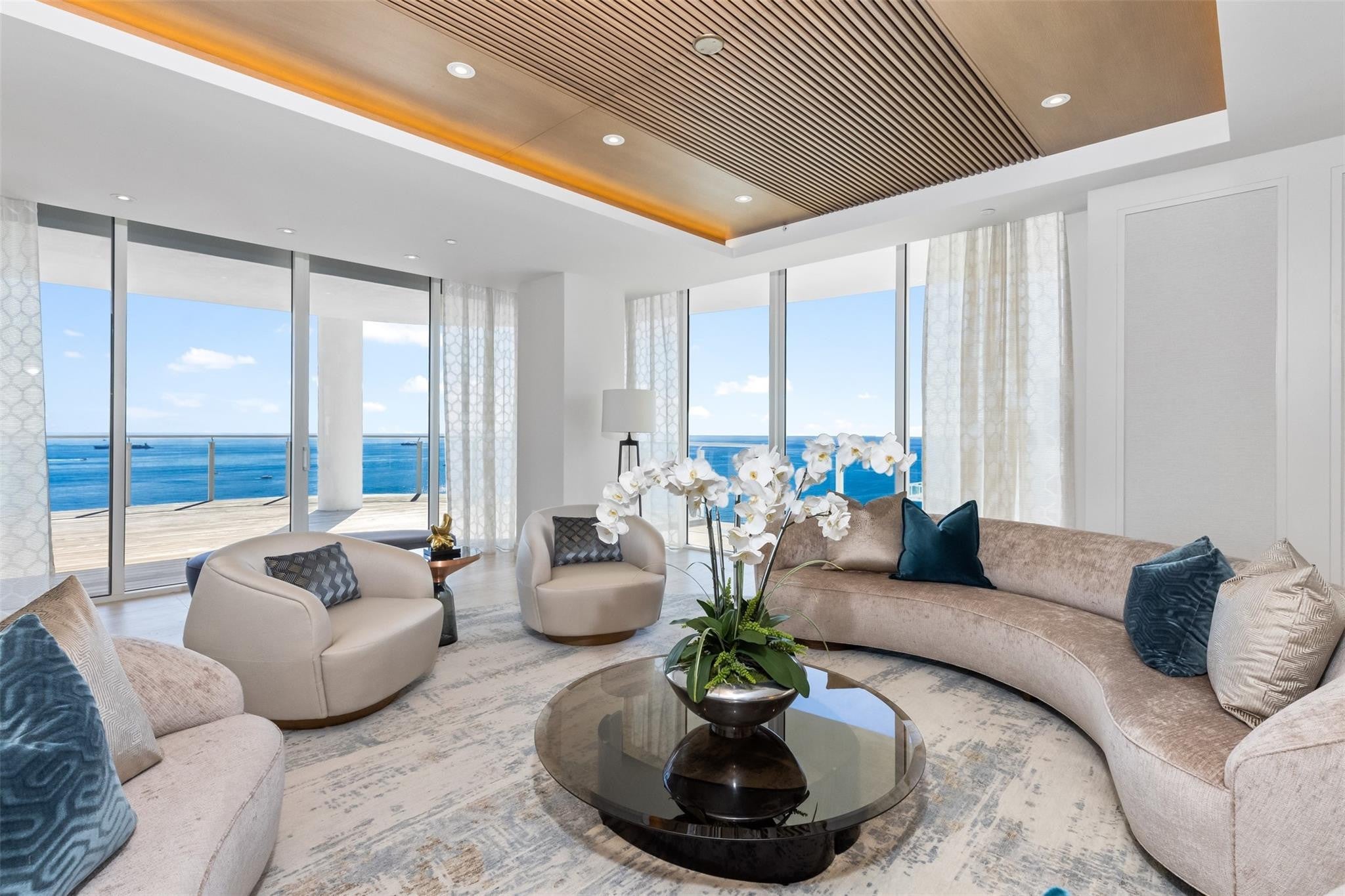 525 N Fort Lauderdale Beach Boulevard 2201 — photo
