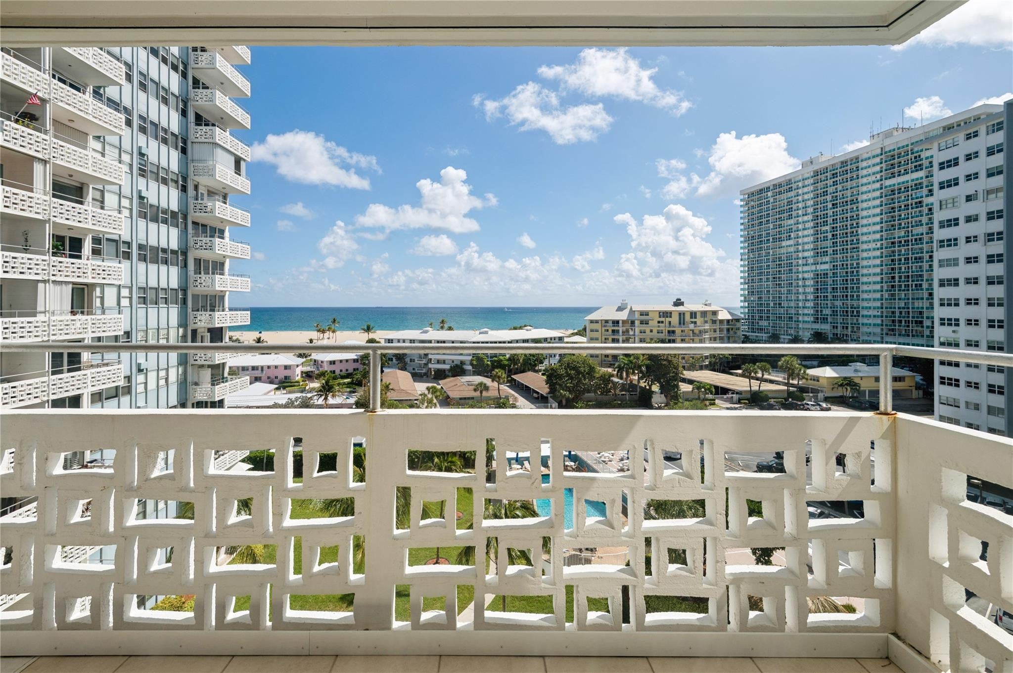 1900 S Ocean Drive 810 — photo