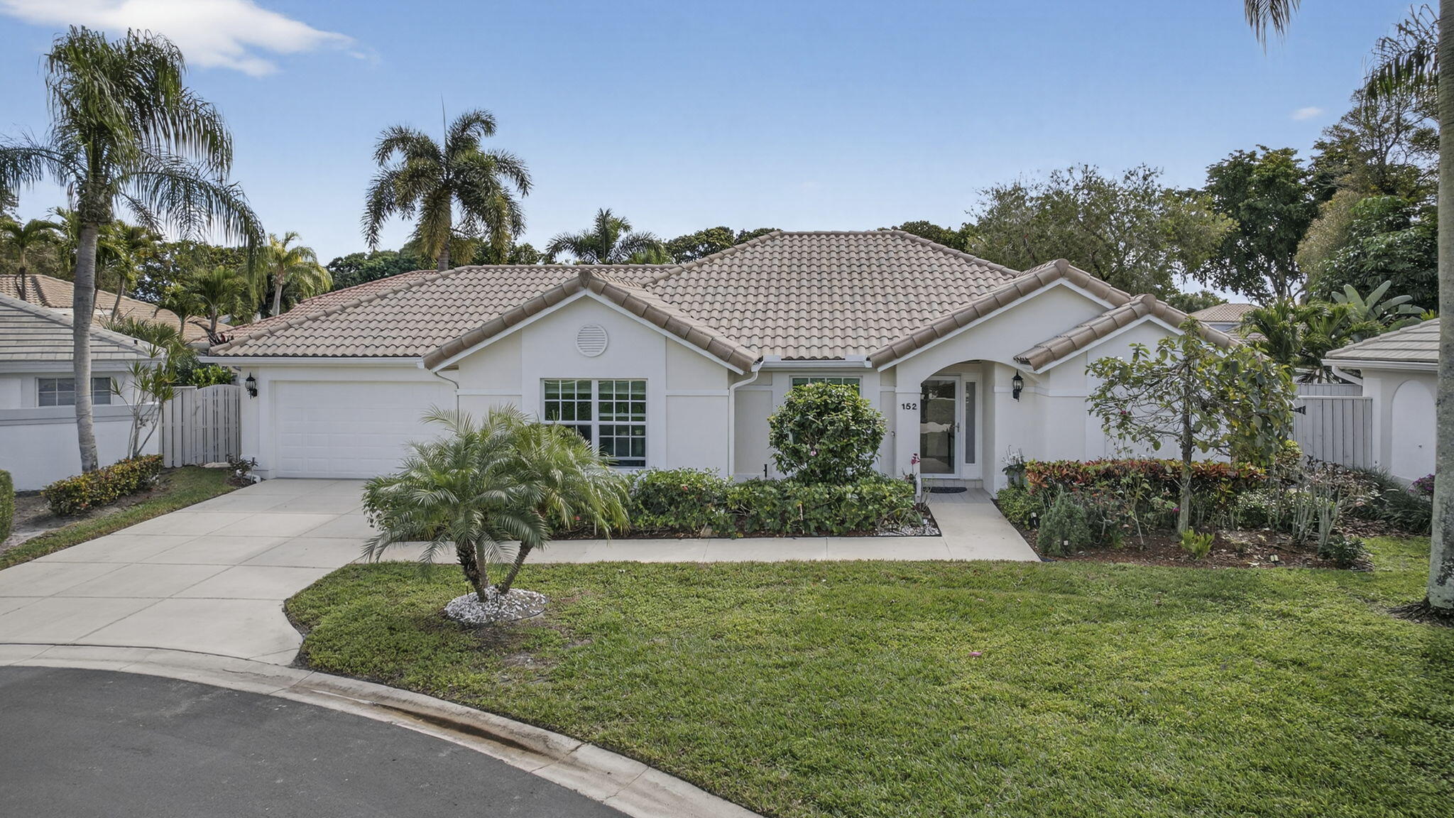 152 Eagleton Court — photo