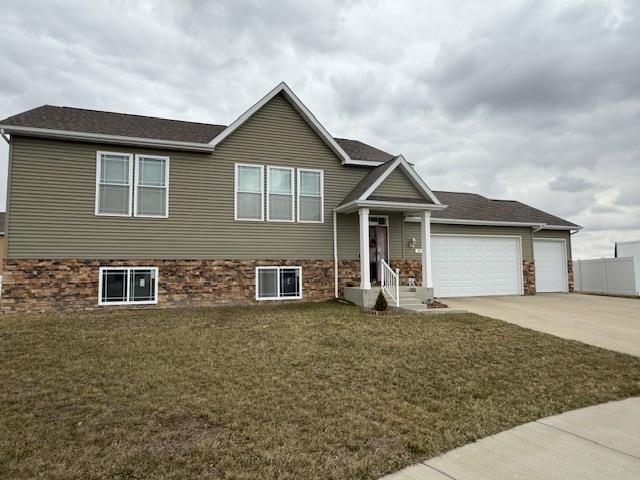 38 Mulberry Loop NE, Minot, ND 58703 — photo 2