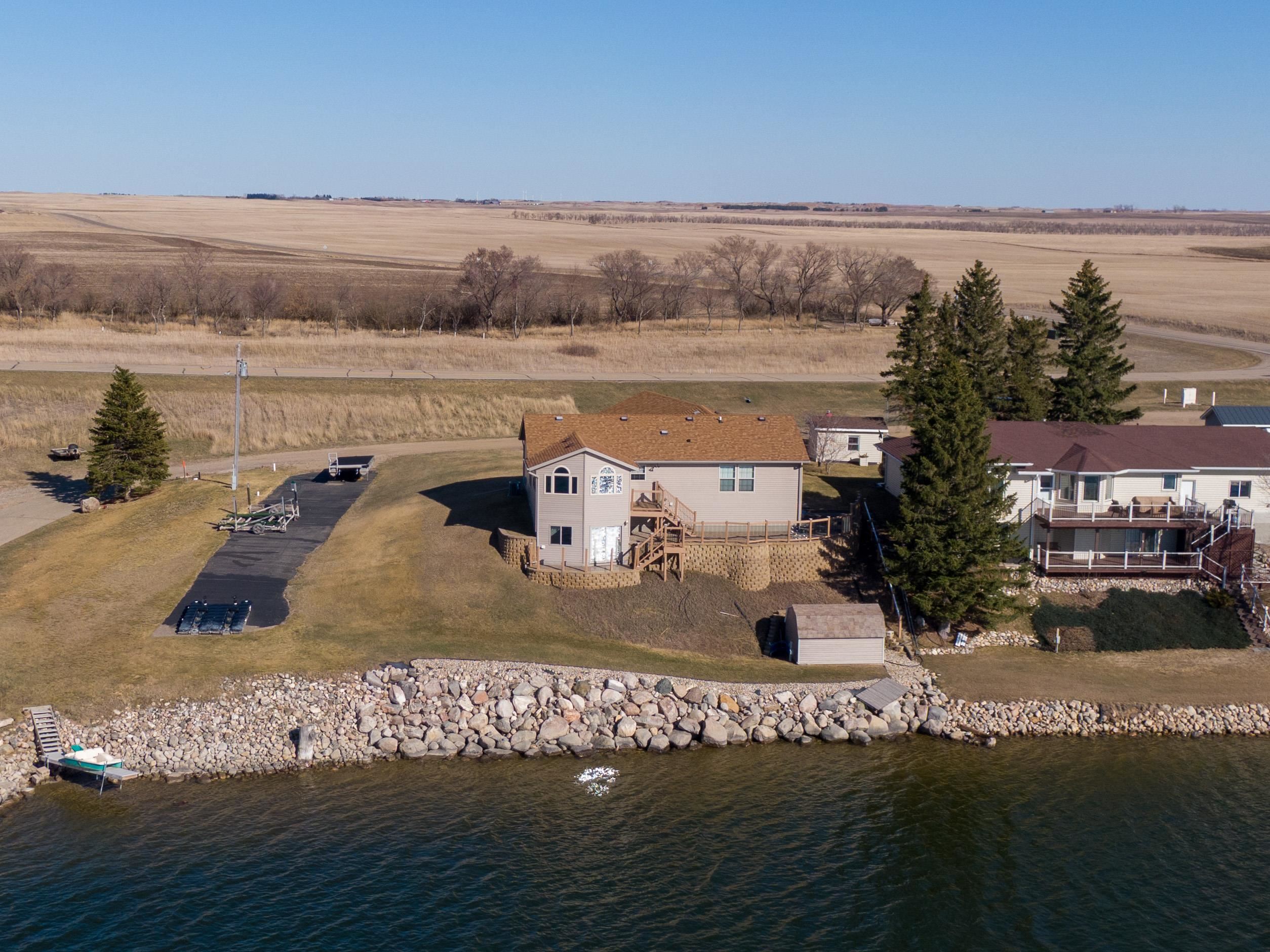 29 Rice Lake Rd N, Douglas, ND 58735 — photo 2