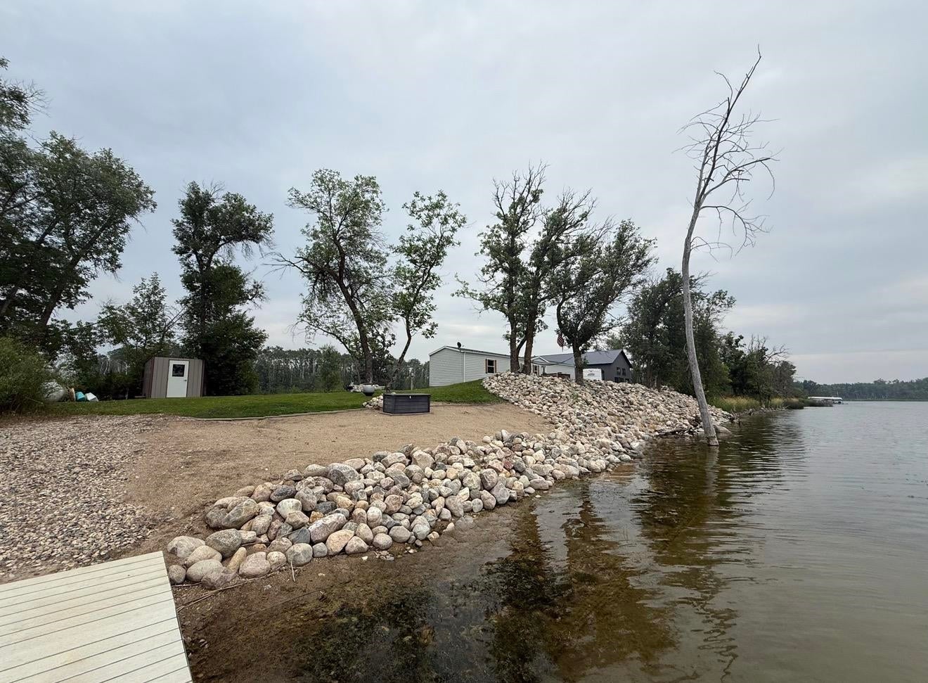 1419 E Loon Lake Rd — photo
