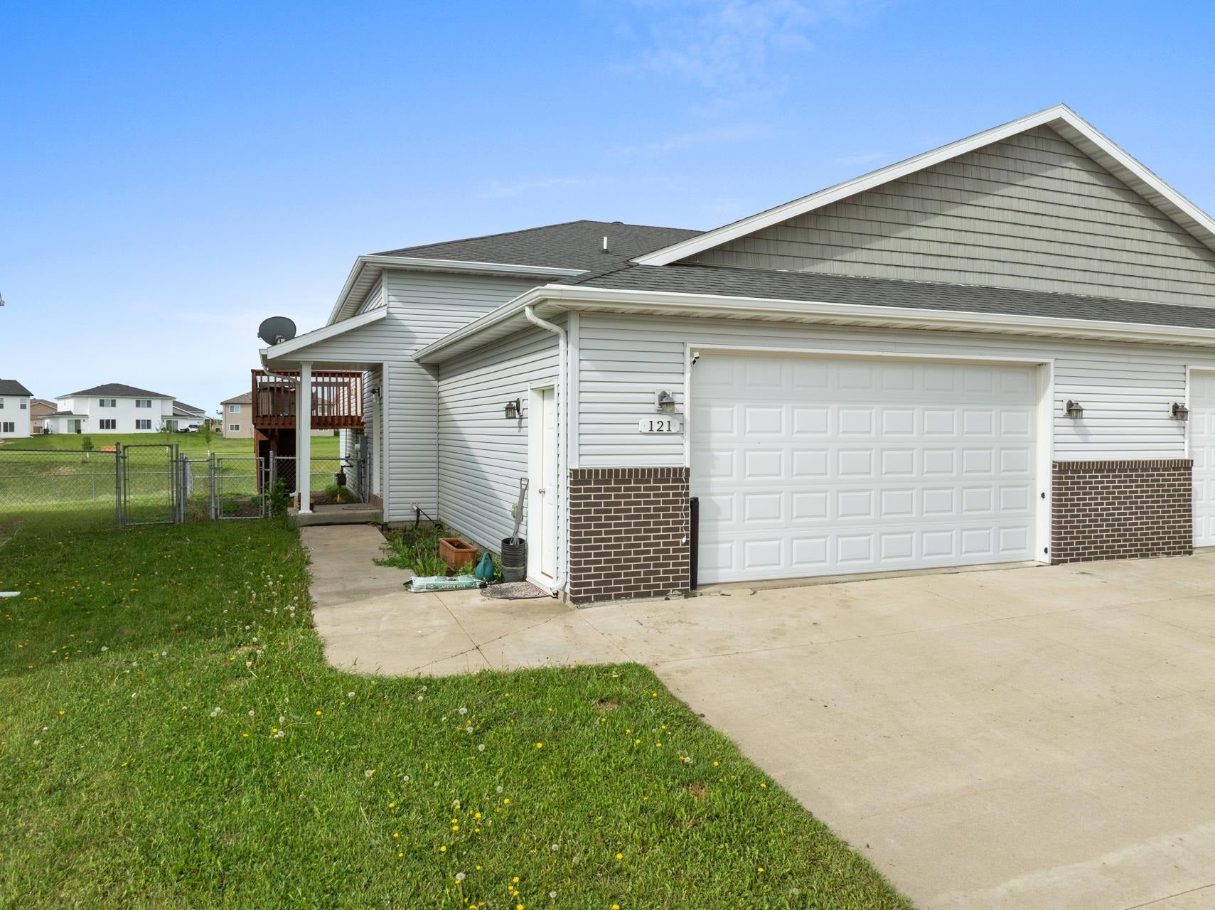 121 Mulberry Loop NE — photo