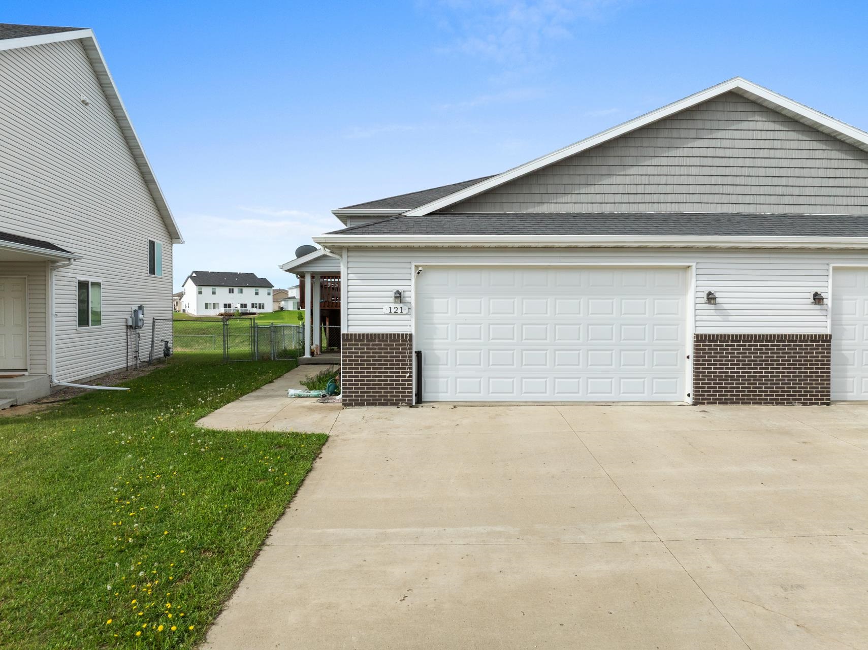 121 Mulberry Loop NE, Minot, ND 58703 — photo 2