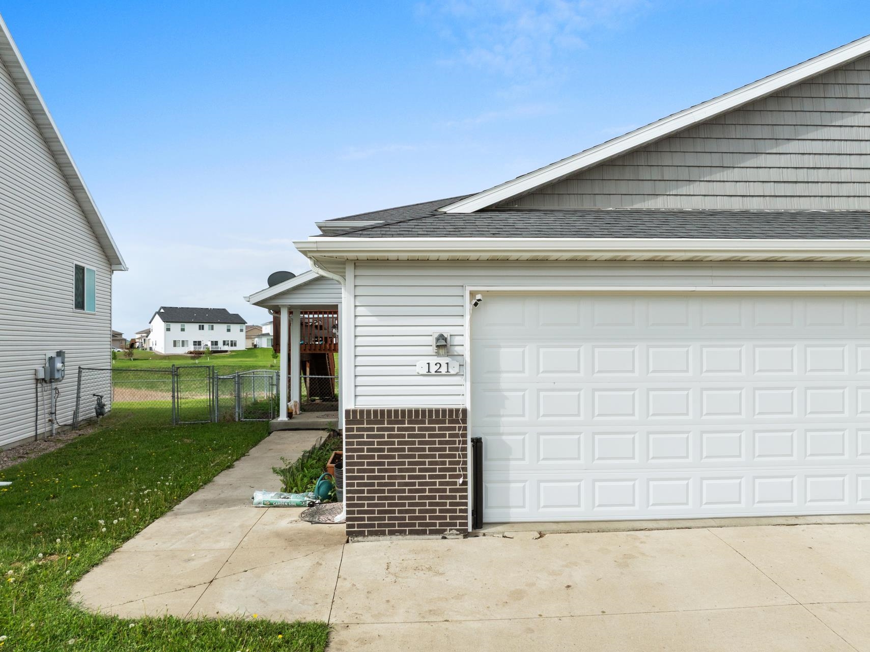 121 Mulberry Loop NE, Minot, ND 58703 — photo 3