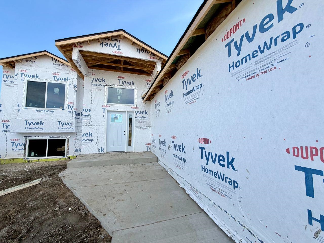 155 Mulberry Loop NE, Minot, ND 58703 — photo 2