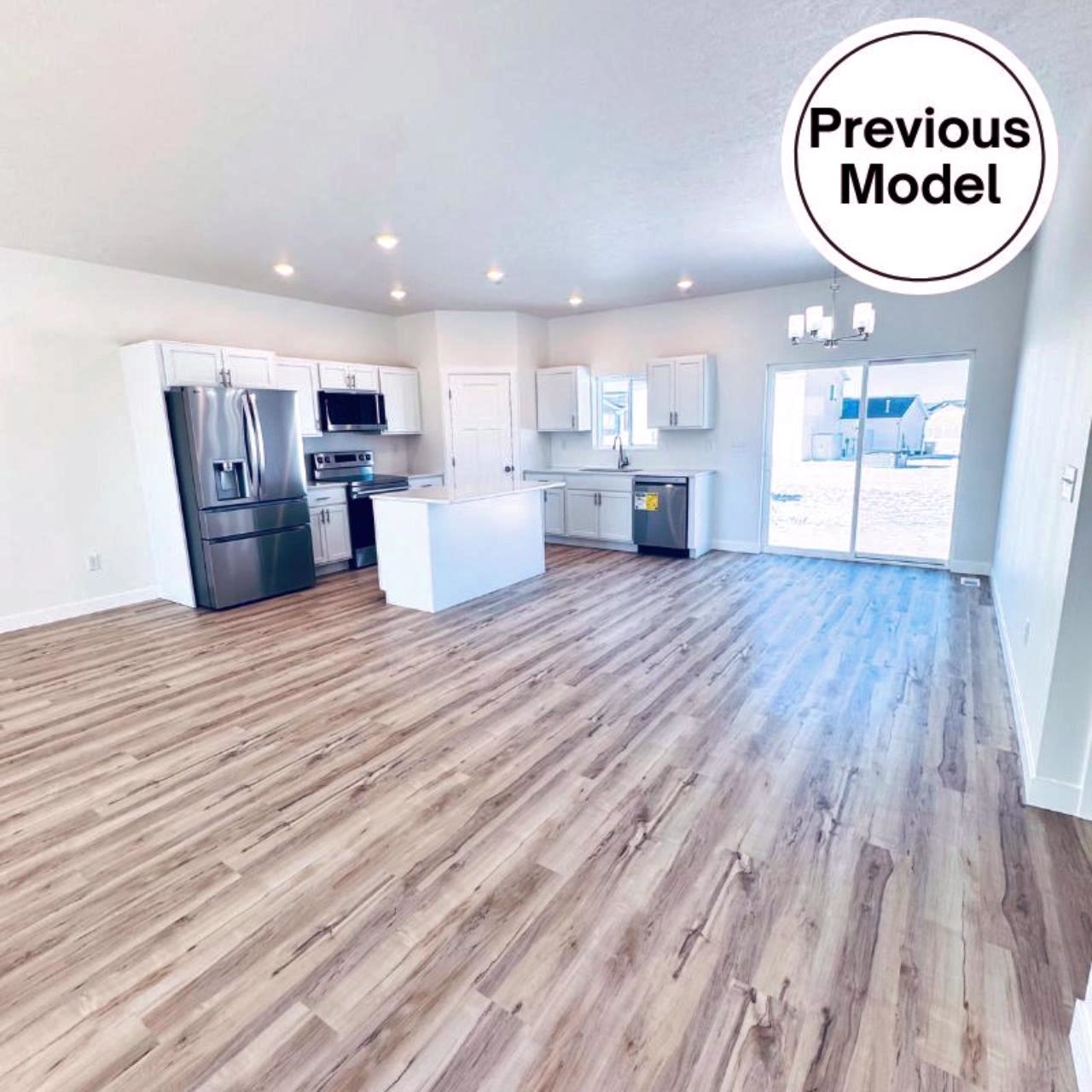 157 Mulberry Loop NE, Minot, ND 58703 — photo 2