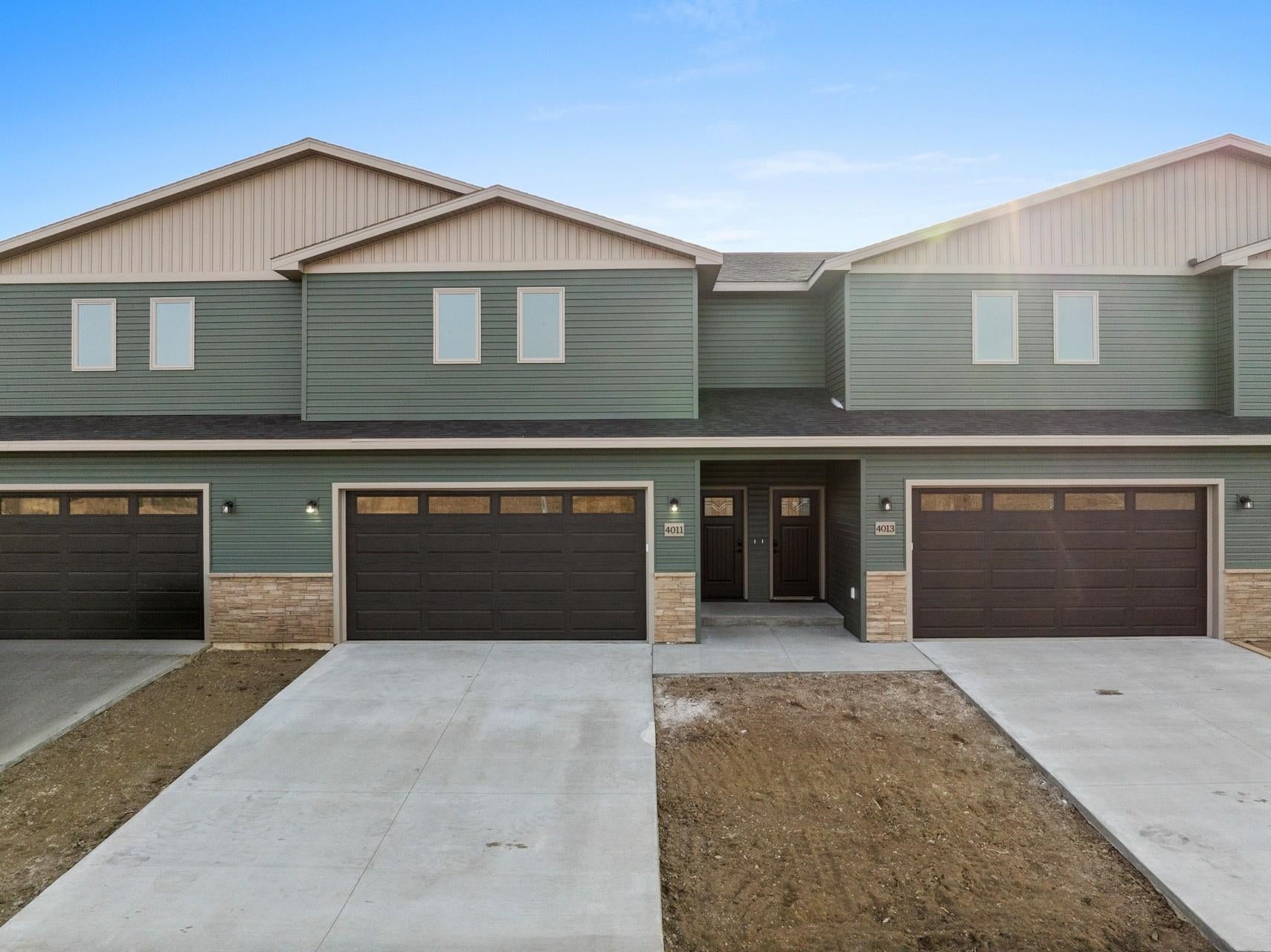 4011 Crossing St SW — photo
