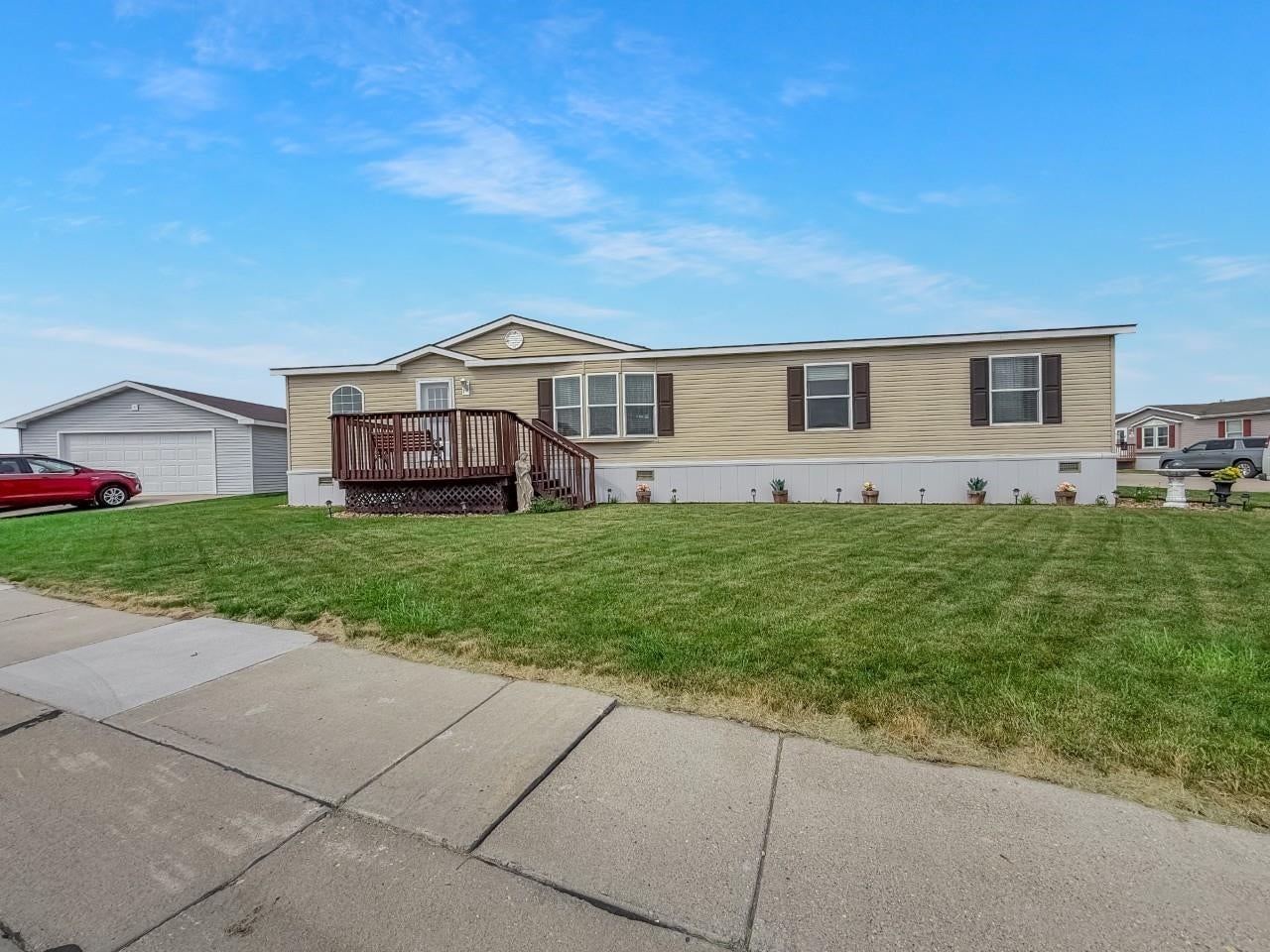 701 Coneflower Dr. — photo