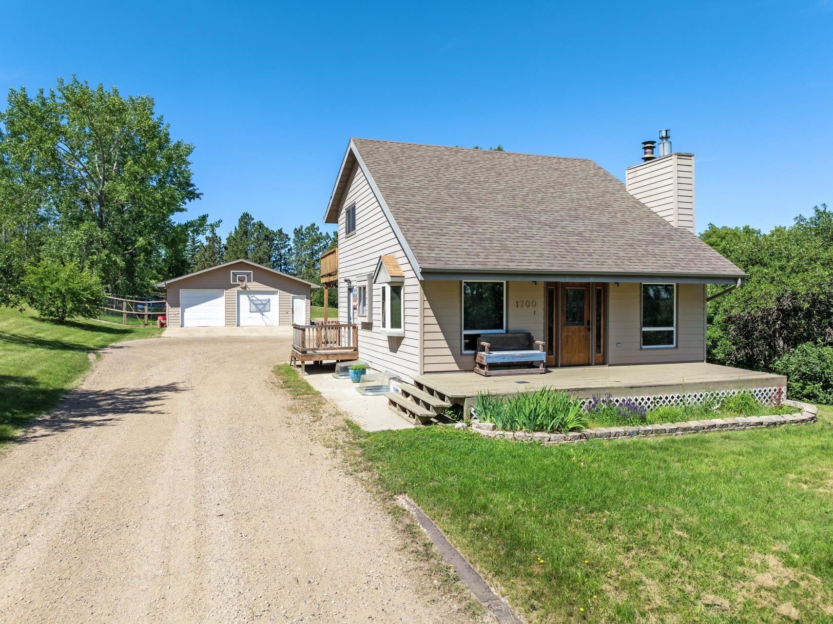 1700 Sundown Dr. — photo