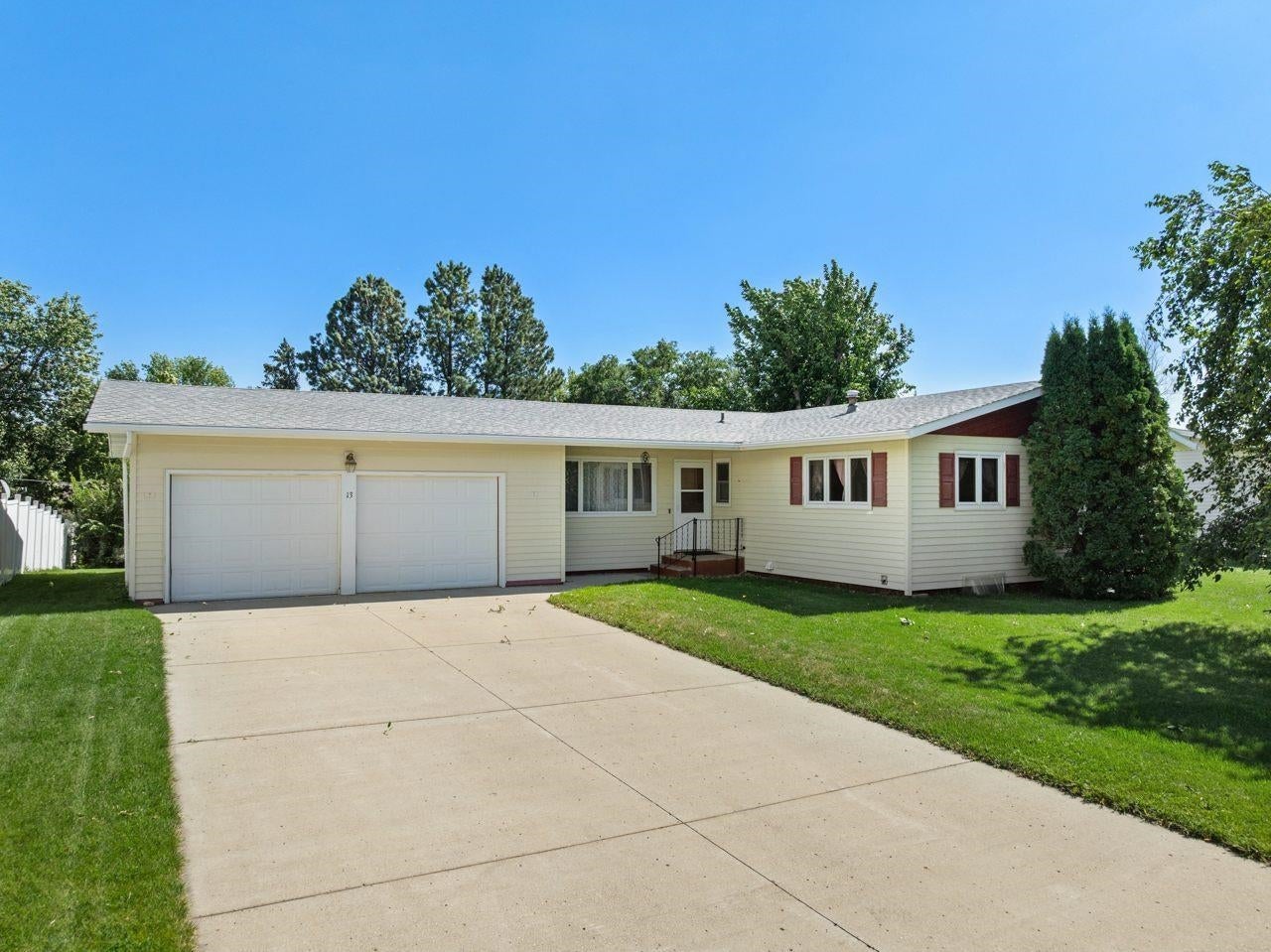 13 Vista Drive — photo